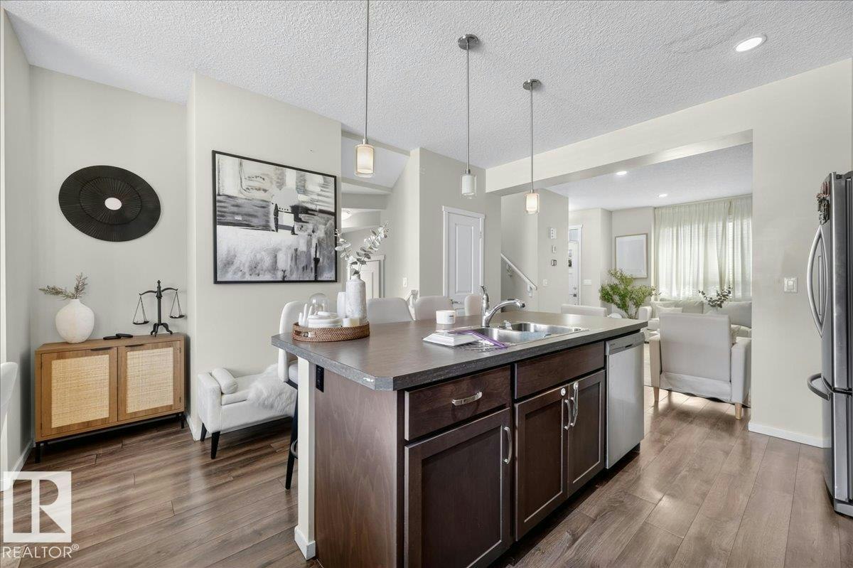 2046 Chalmers Way, Edmonton, AB, T6W 2G1 - 16
