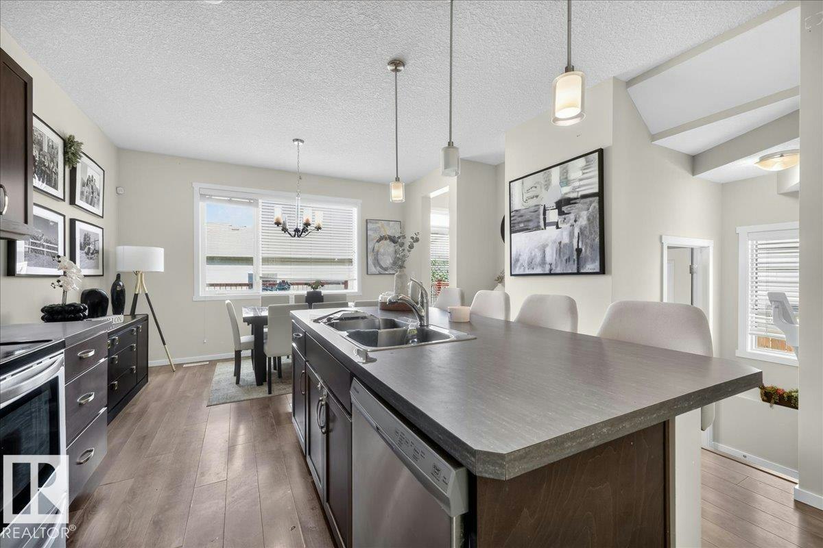 2046 Chalmers Way, Edmonton, AB, T6W 2G1 - 13