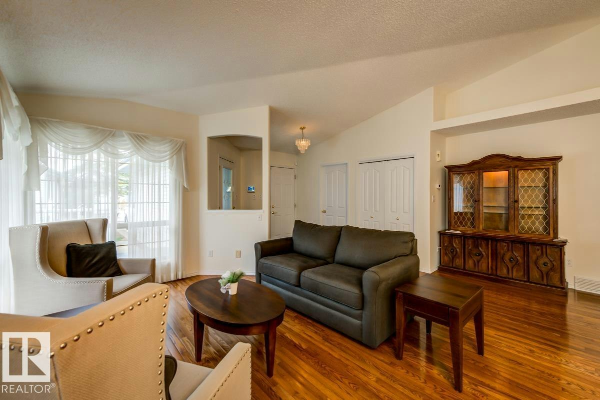 7-9731 174 Street, Edmonton, AB, T5T 6G4 - 8