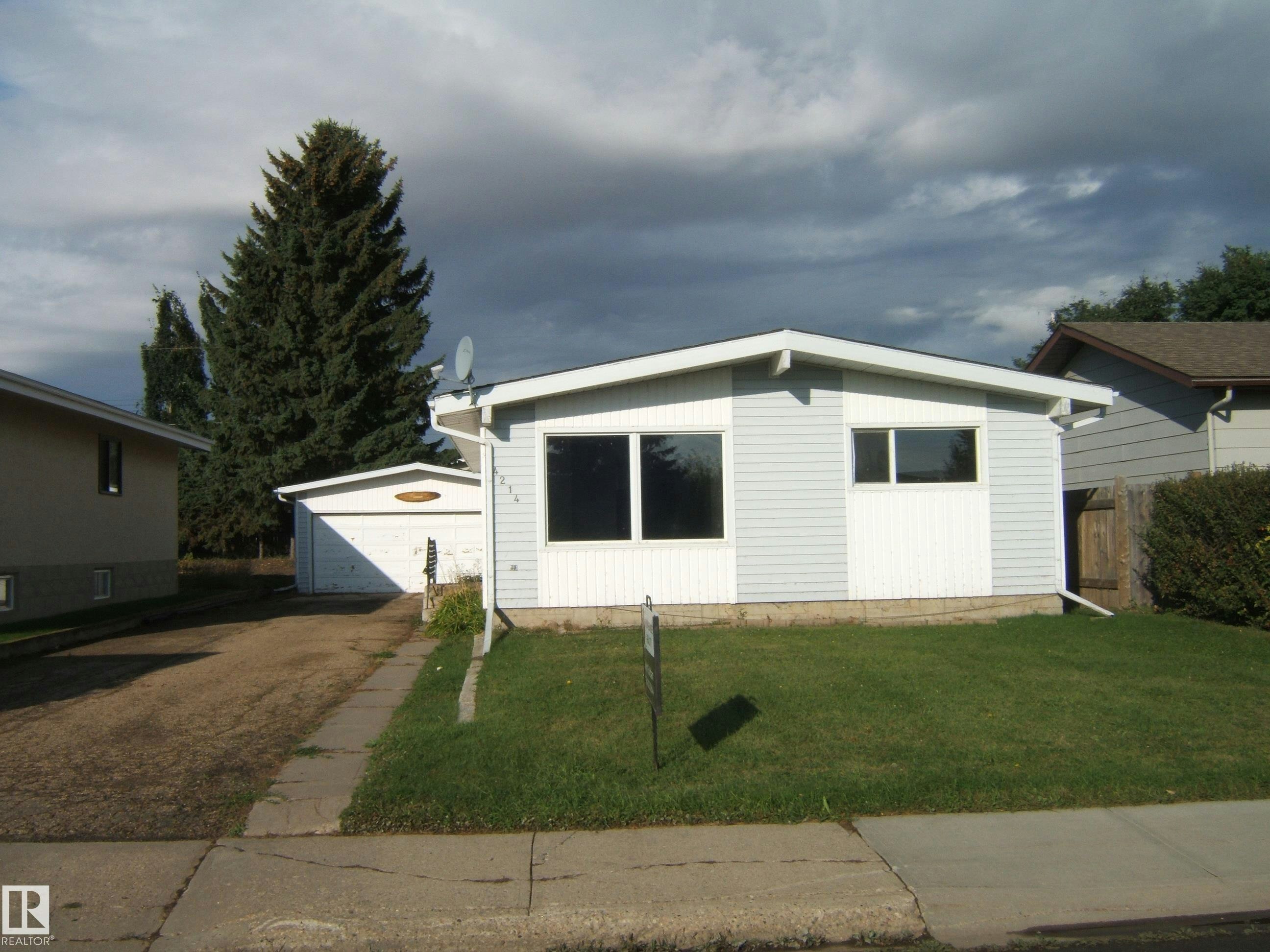 4214 48a Street, Vegreville, AB, T9C 1B3