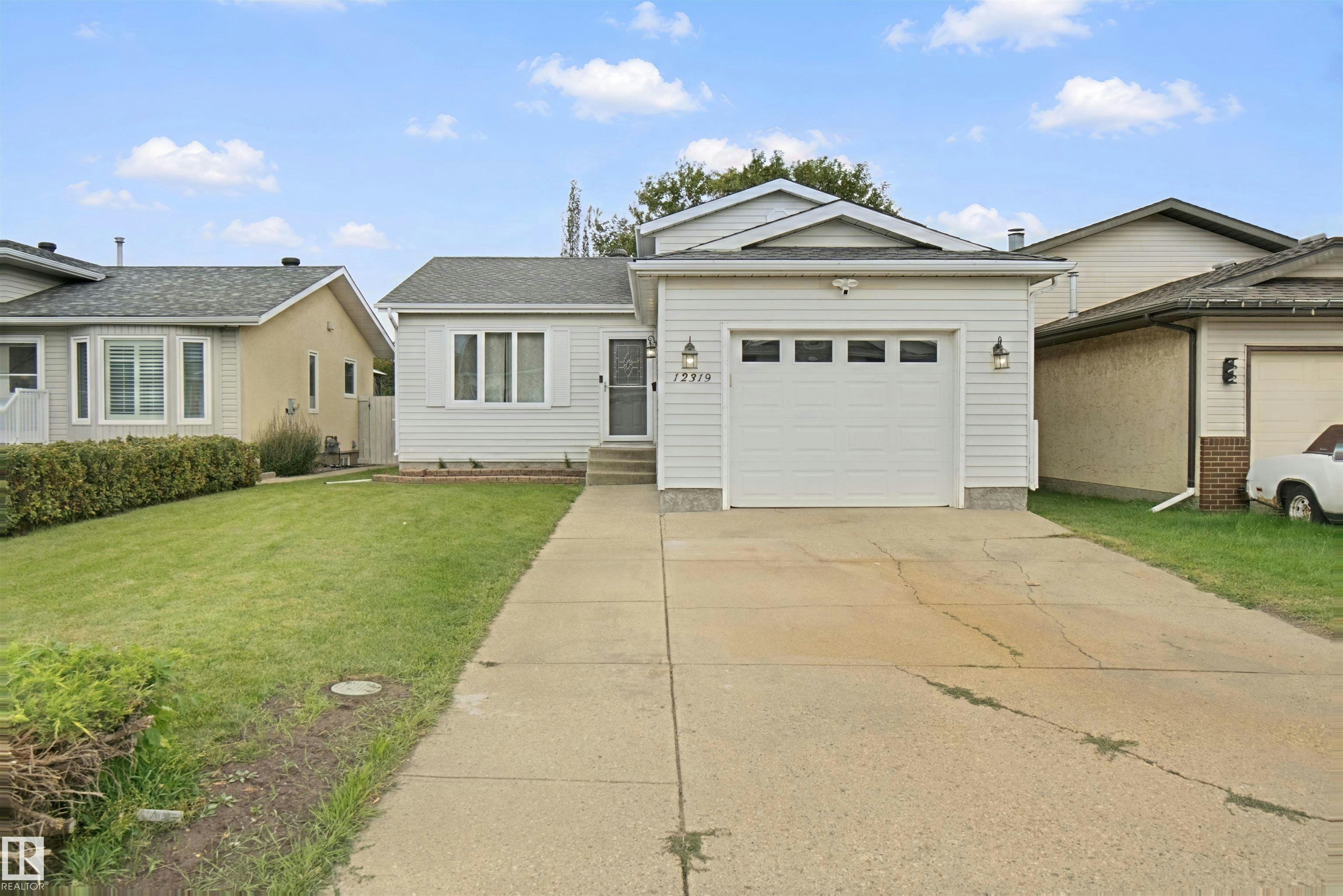 12319 47 Street, Edmonton, AB, T5W 5E5