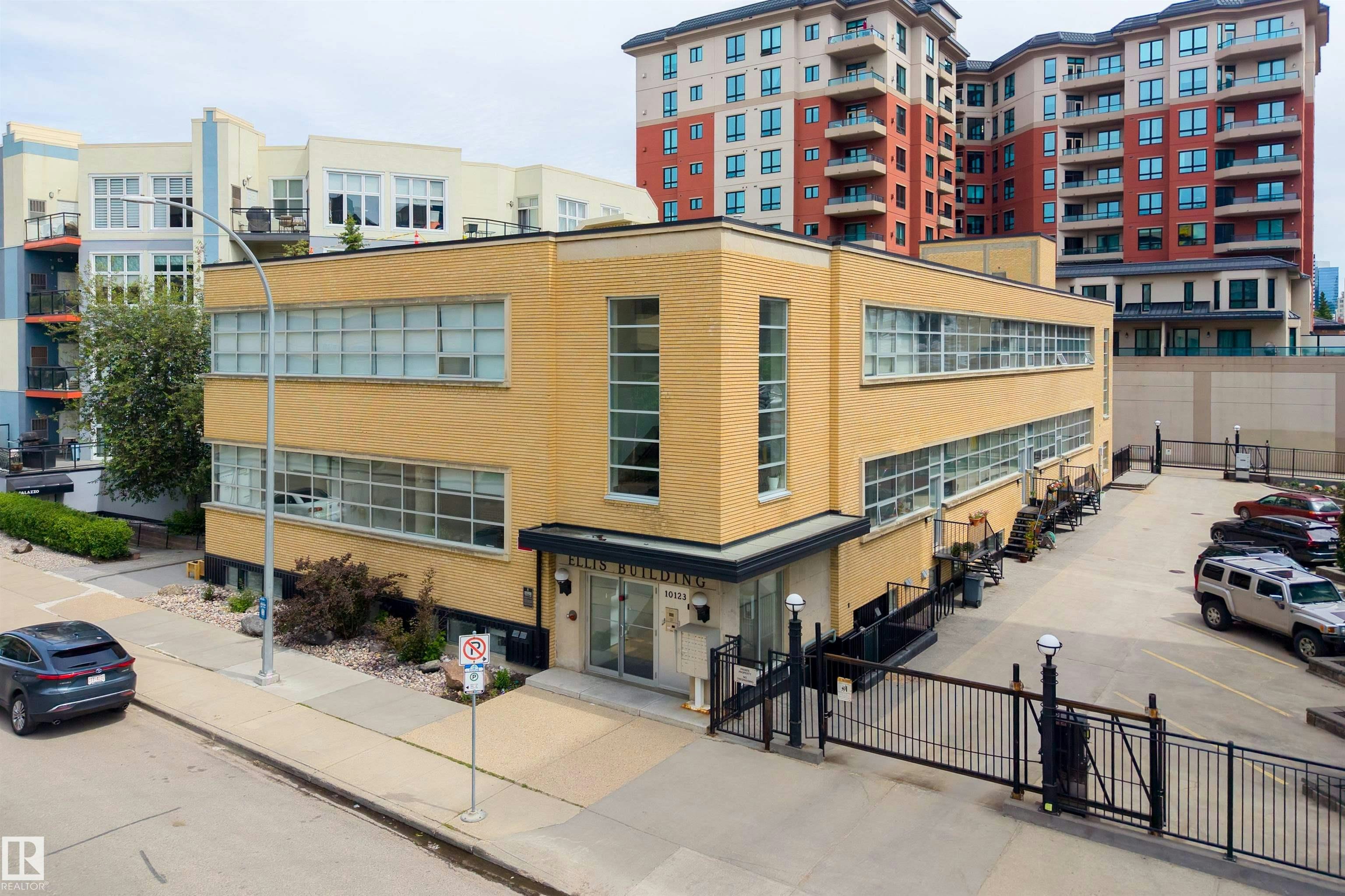 202-10123 112 Street, Edmonton, AB, T5K 1M1