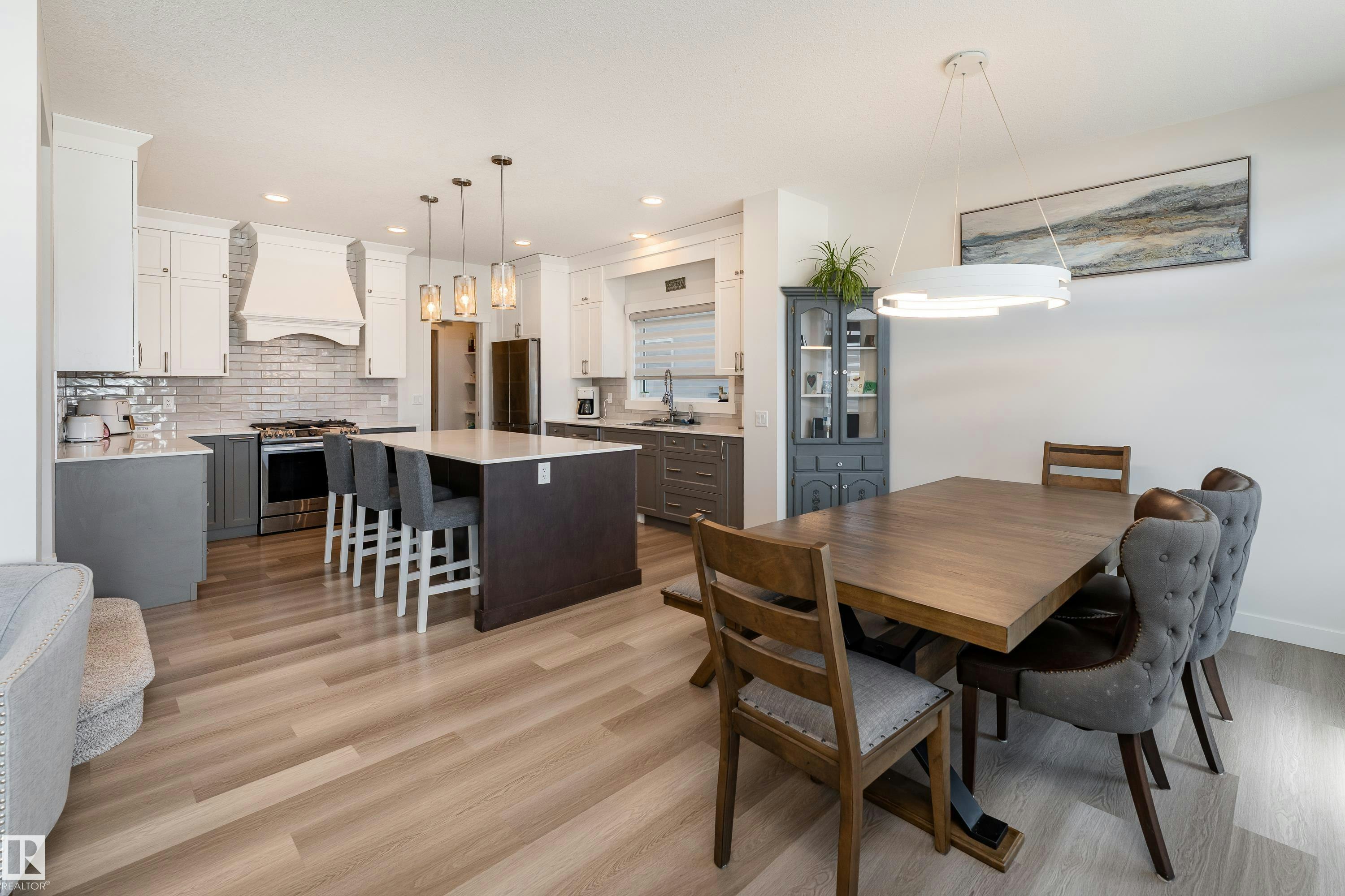 9119 183 Avenue, Edmonton, AB, T5Z 0S6