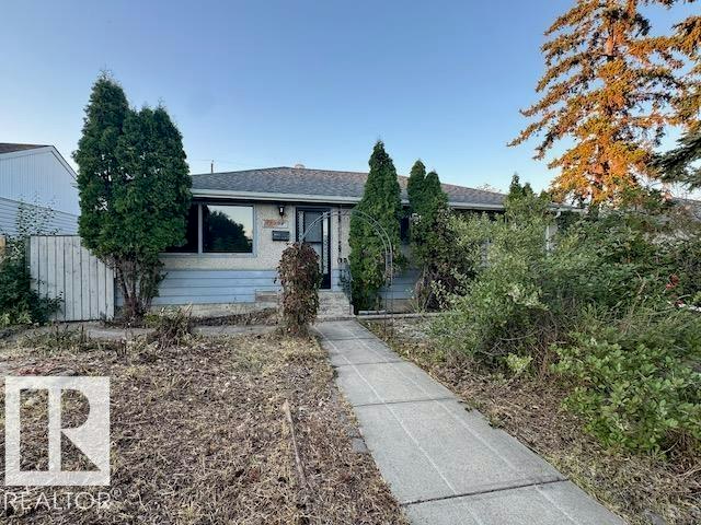 13908 135 Avenue, Edmonton, AB, T5L 3Y8