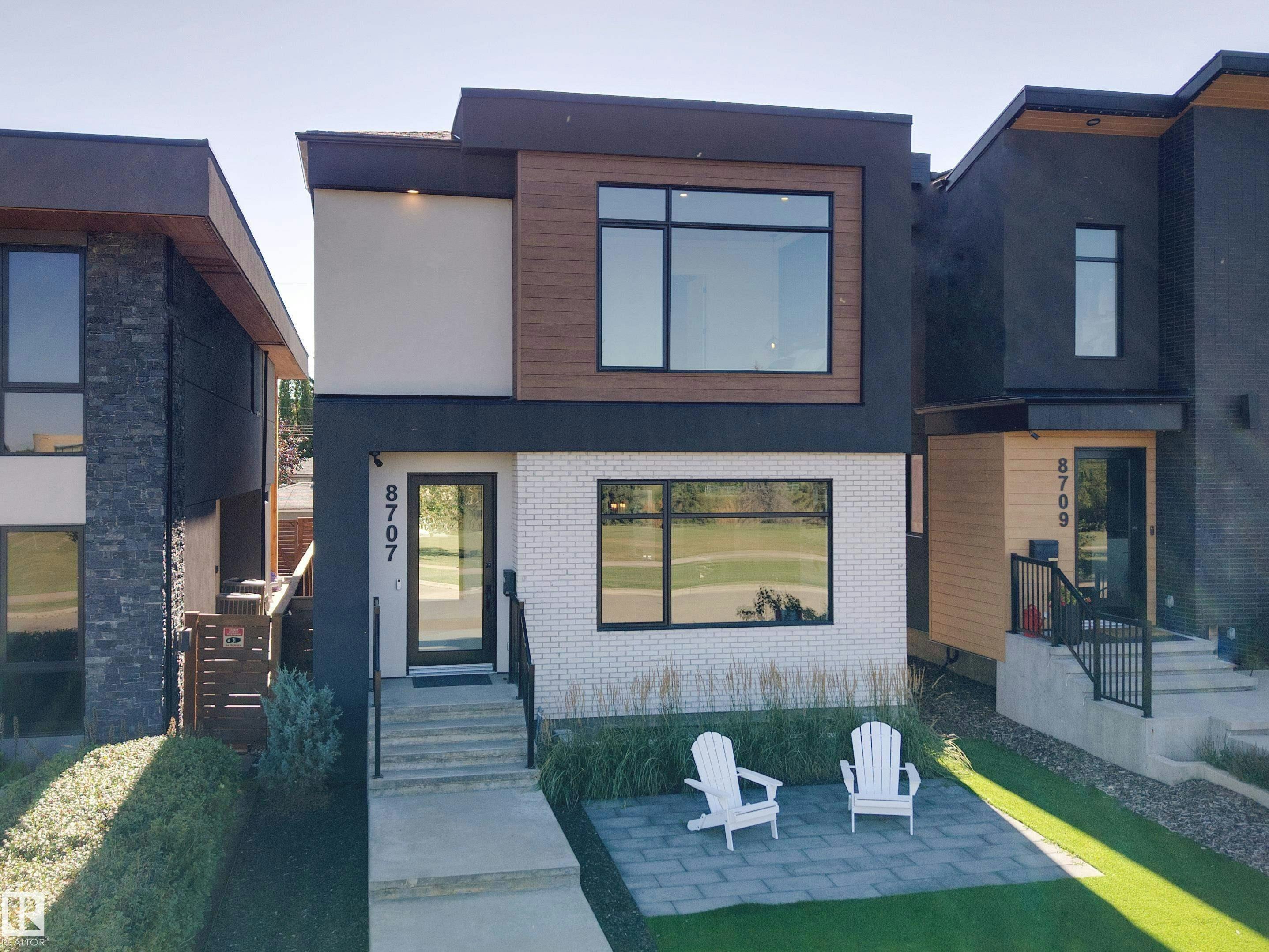 8707 Strathearn Crescent, Edmonton, AB, T6C 4C5