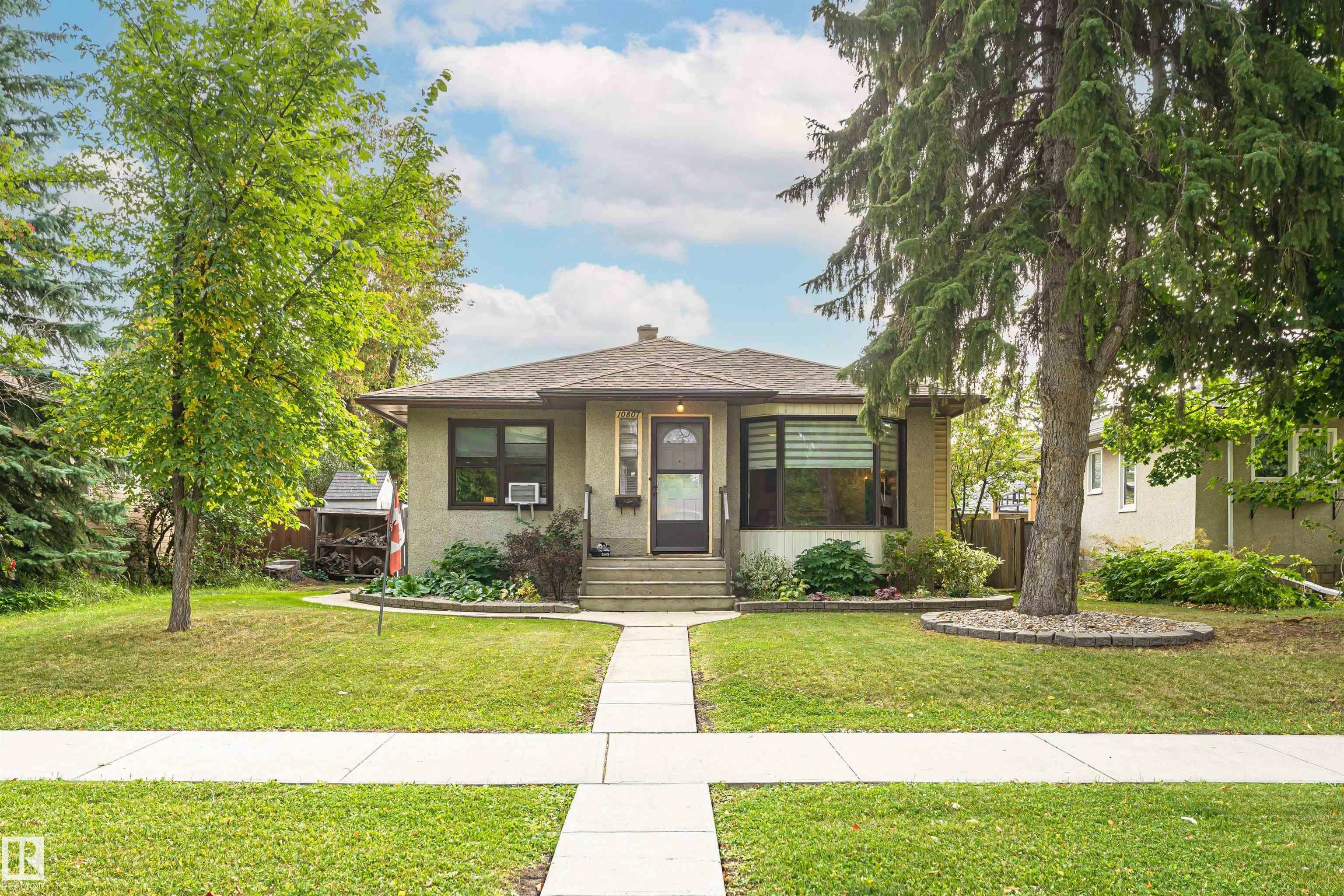 10807 136 Street, Edmonton, AB, T5M 1M1