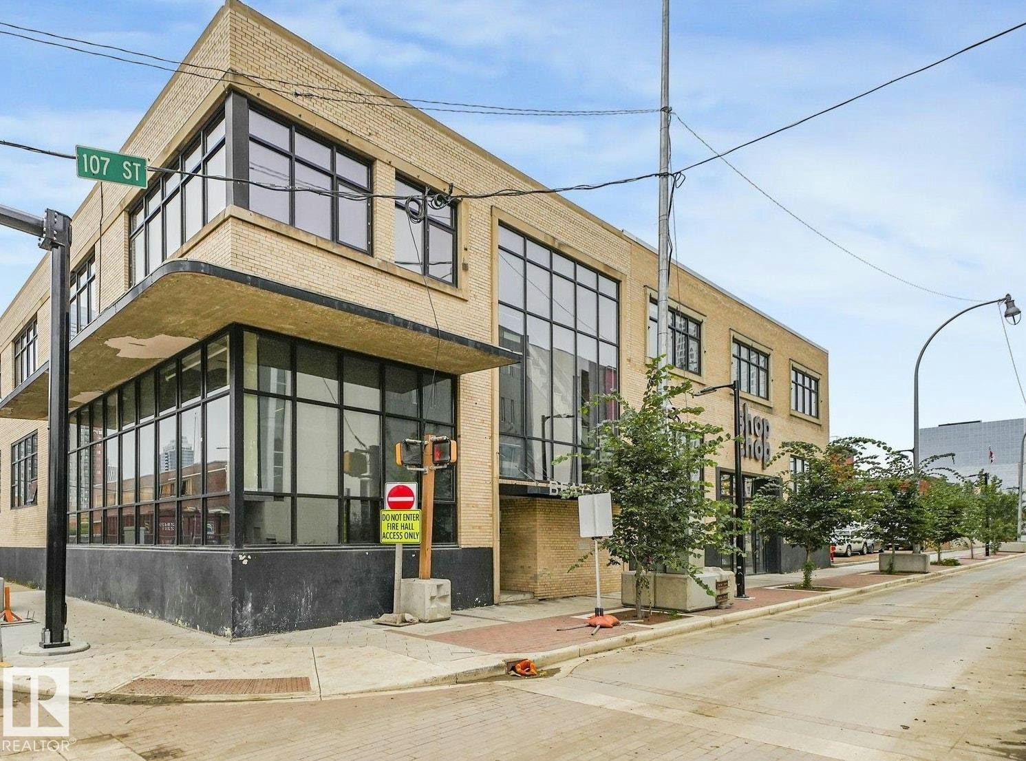 206-10265 107 Street, Edmonton, AB, T5J 5G2