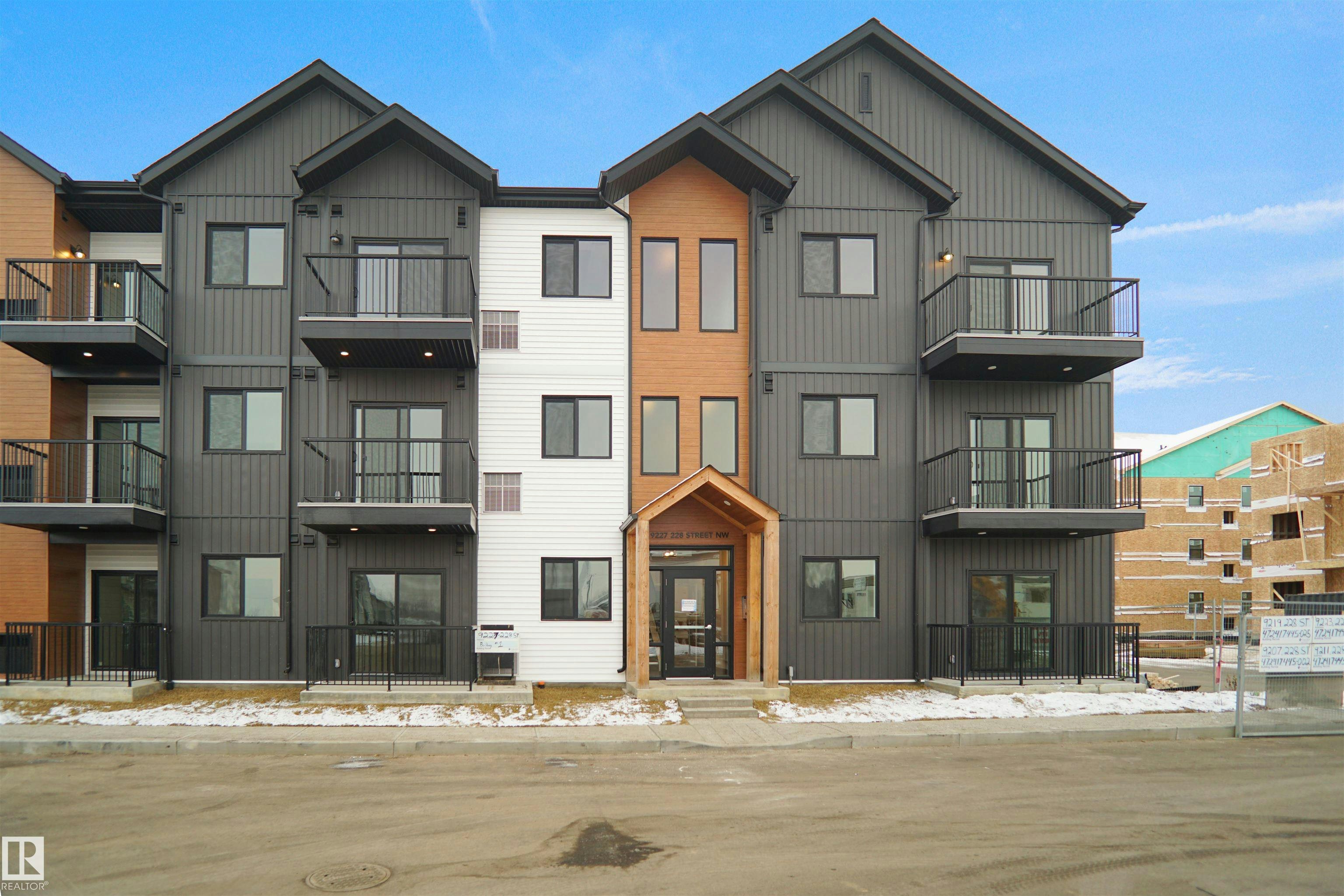 101-3715 141 Street, Edmonton, AB, T6W 5M9