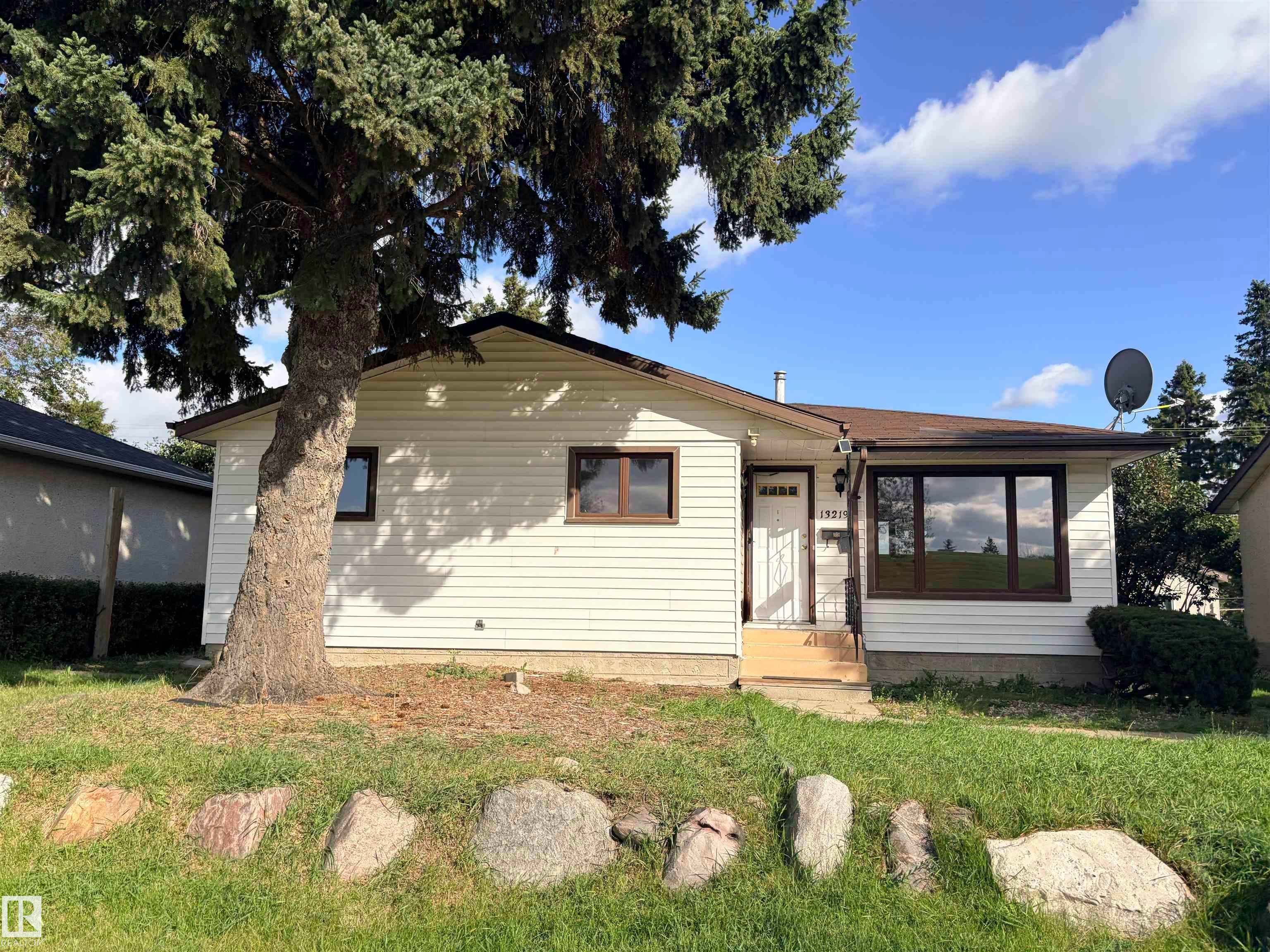 13219 107 Street, Edmonton, AB, T5E 4W1