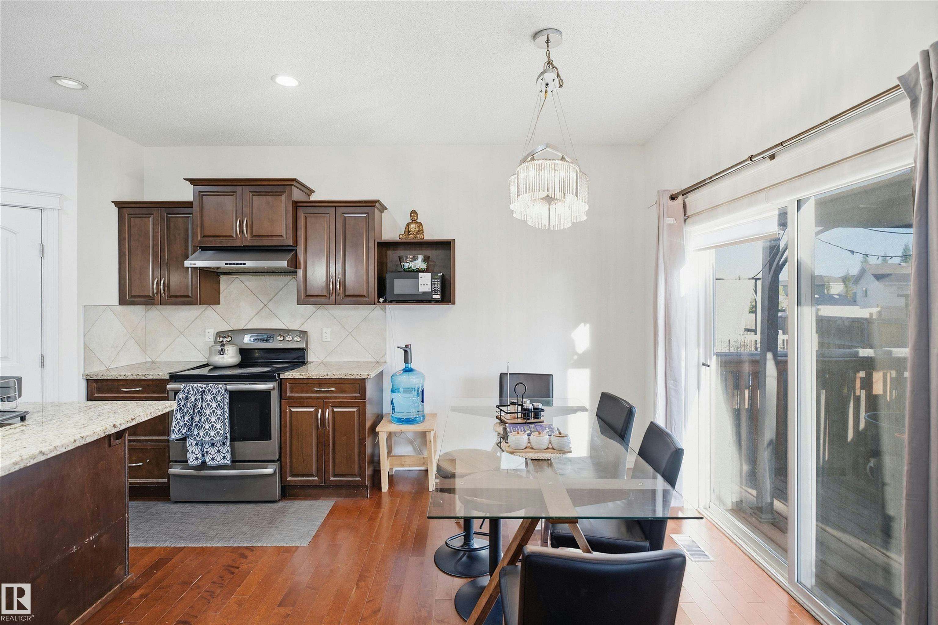 1523 36 Avenue, Edmonton, AB, T6T 0M5 - 16