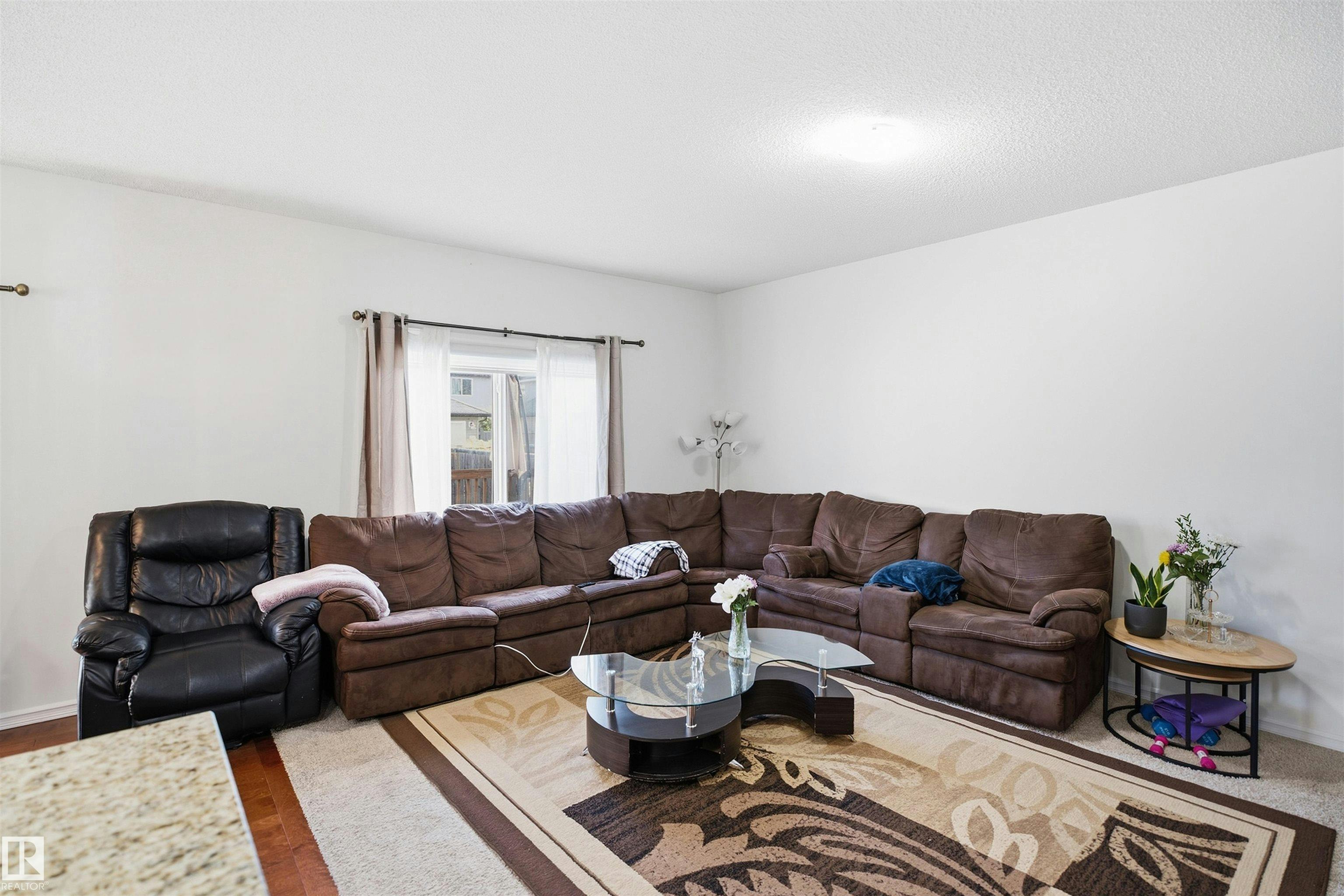 1523 36 Avenue, Edmonton, AB, T6T 0M5 - 11
