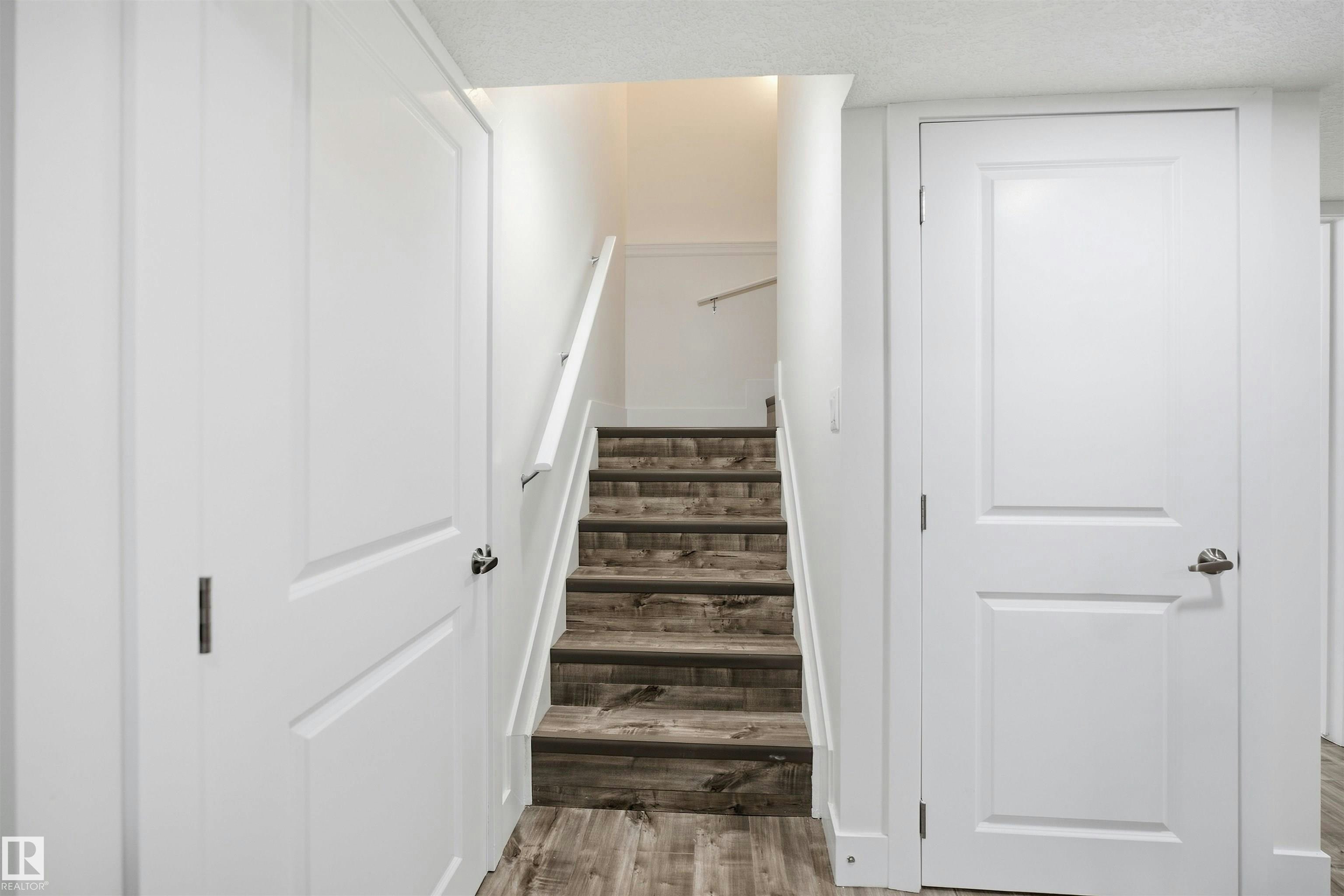 1523 36 Avenue, Edmonton, AB, T6T 0M5 - 40