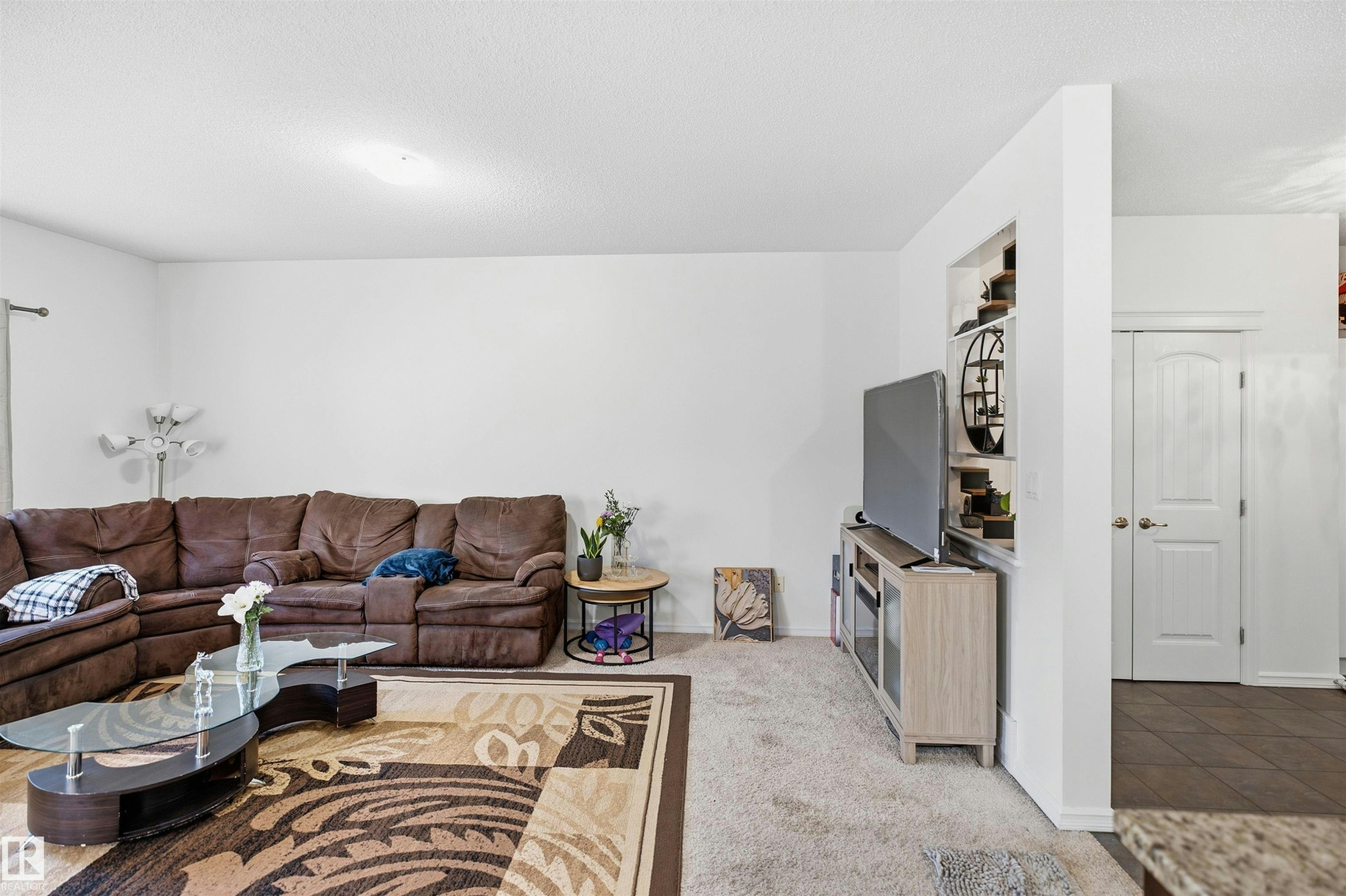 1523 36 Avenue, Edmonton, AB, T6T 0M5 - 10
