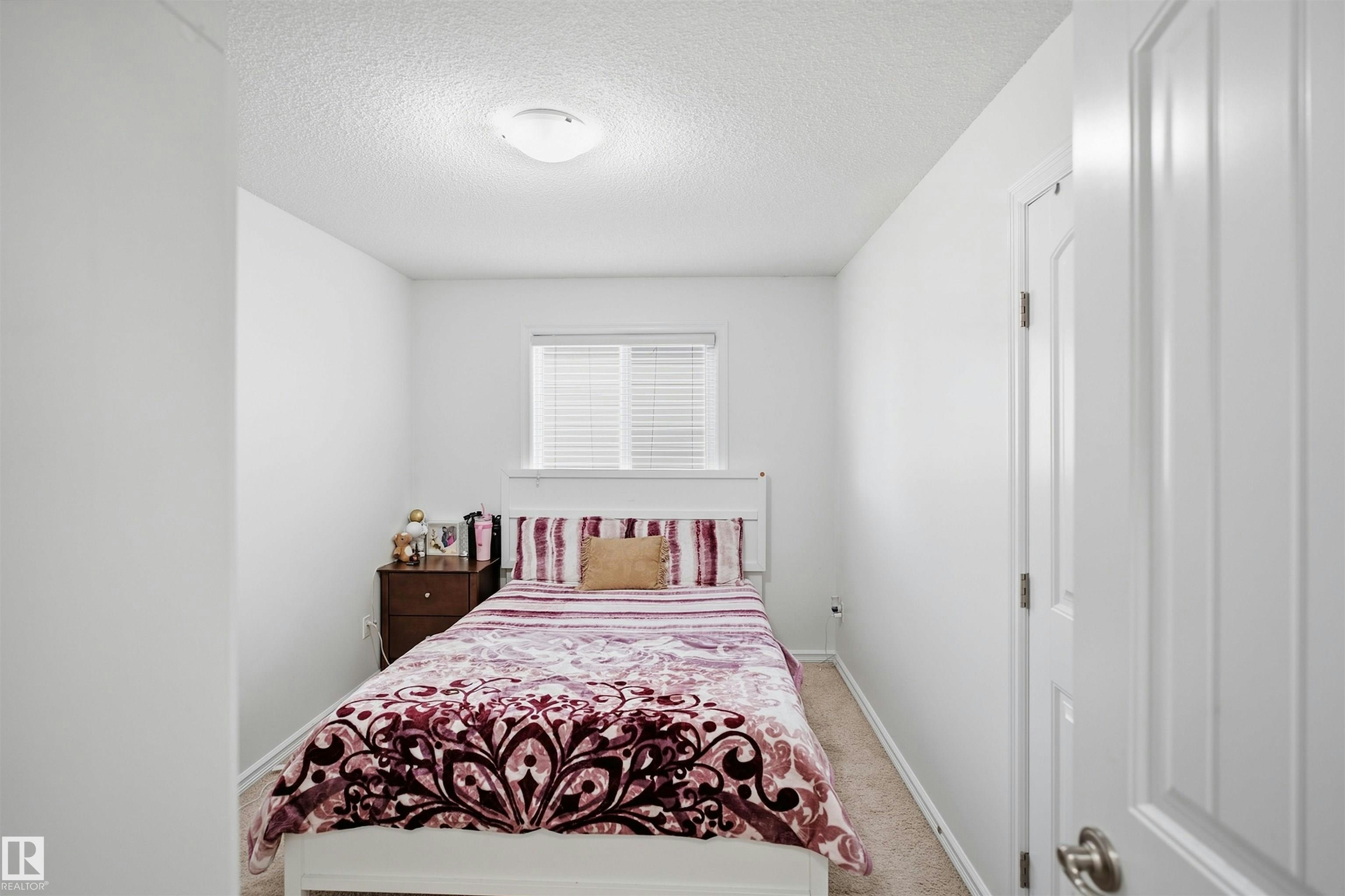 1523 36 Avenue, Edmonton, AB, T6T 0M5 - 31