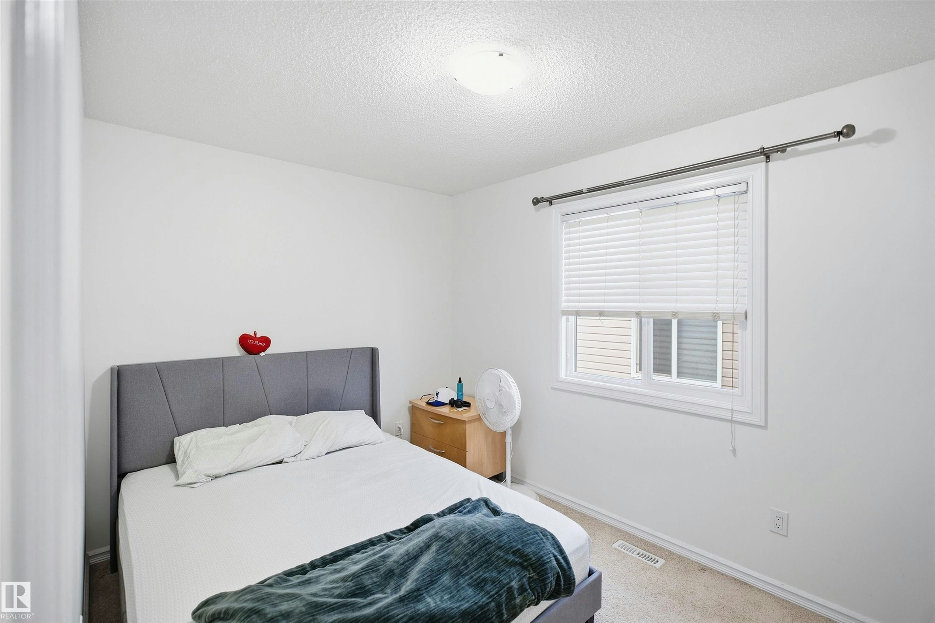 1523 36 Avenue, Edmonton, AB, T6T 0M5 - 26