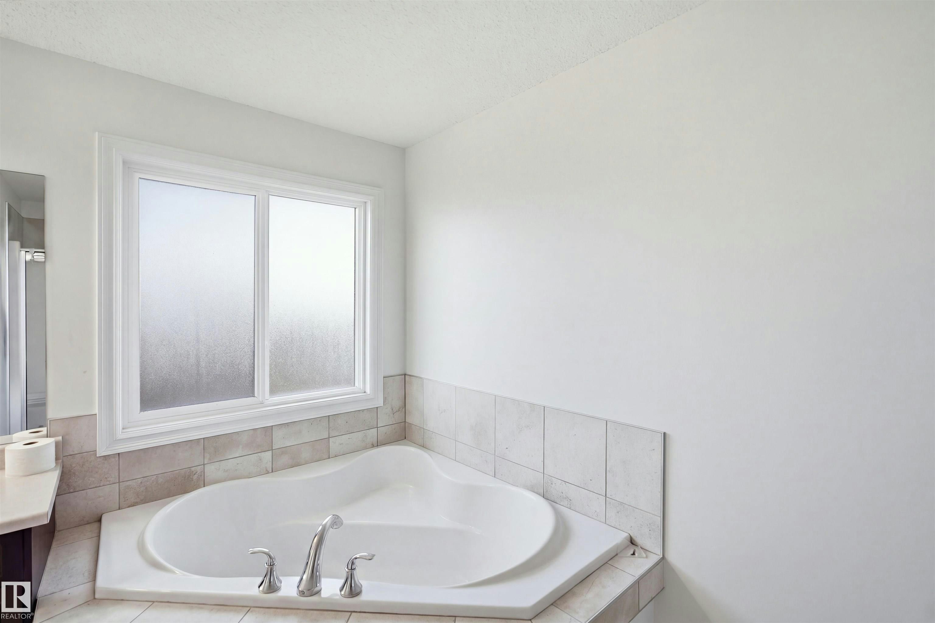 1523 36 Avenue, Edmonton, AB, T6T 0M5 - 38