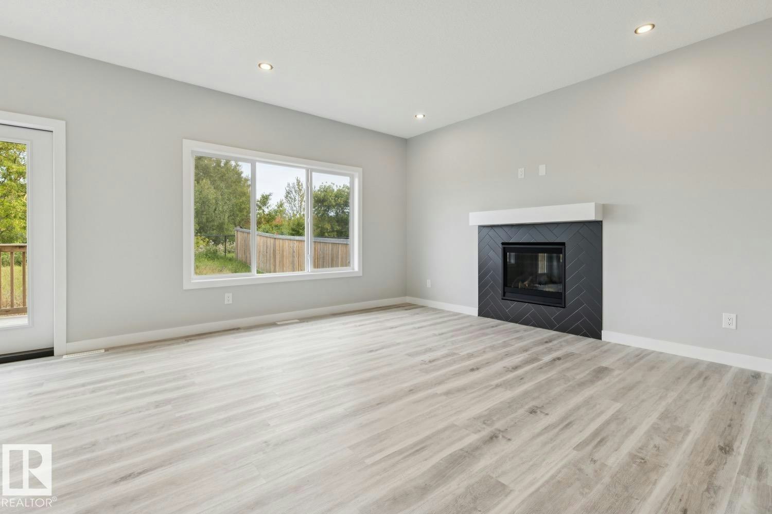 36 Maple Crescent - 5