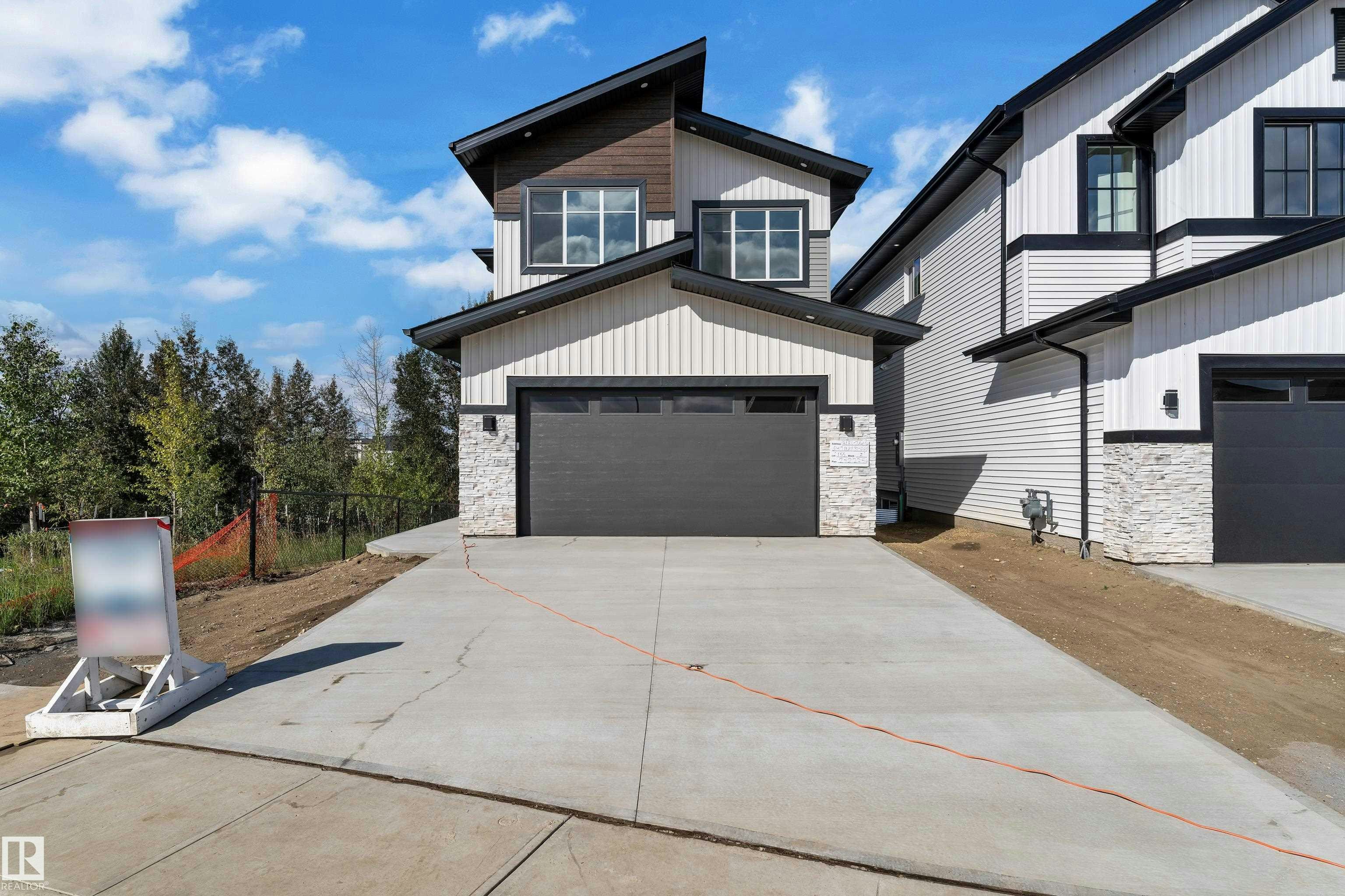 3136 7 Avenue SW, Edmonton, AB, T6X 3M4