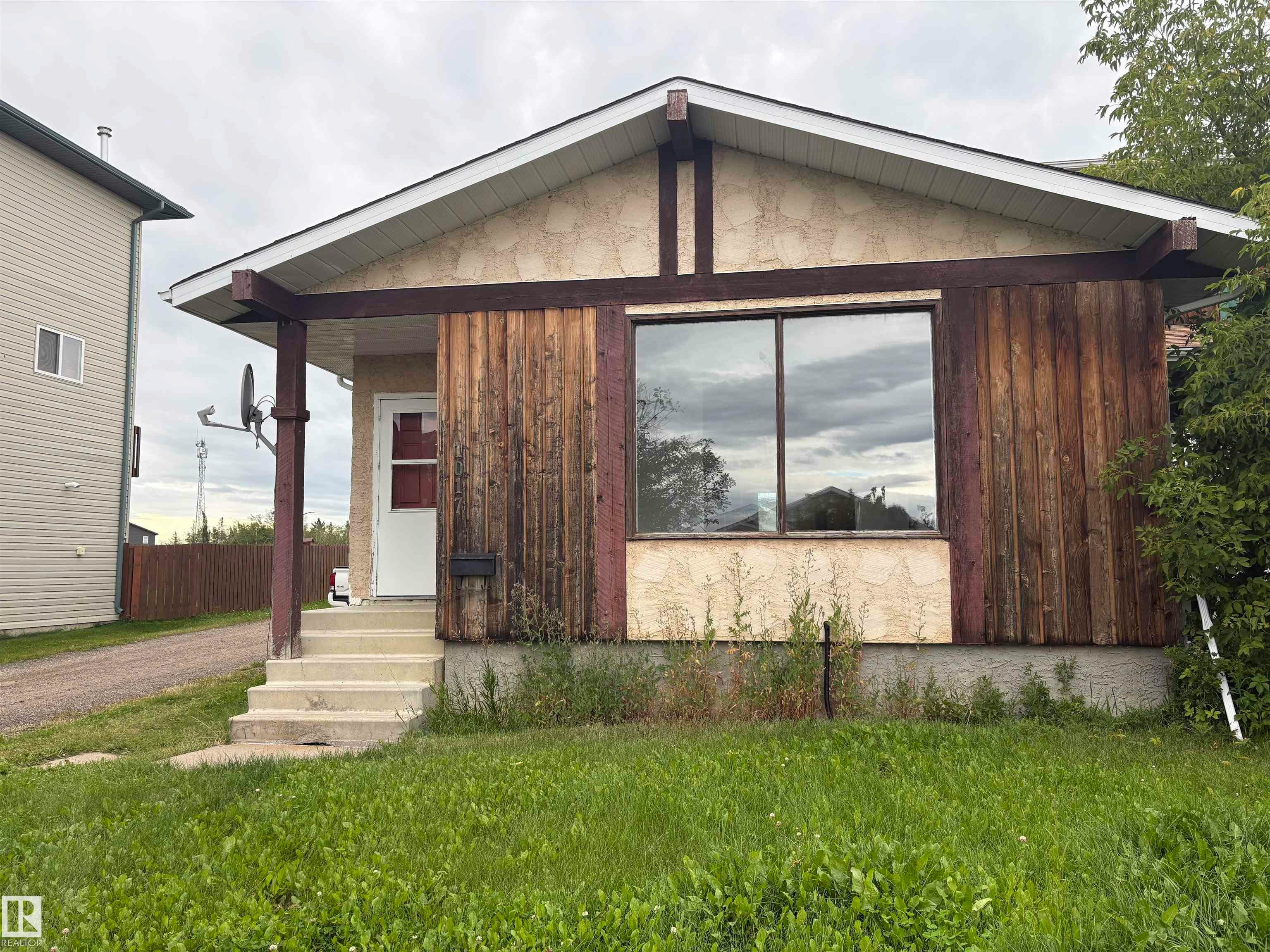 1017 B 13 Street, Cold Lake, AB, T9M 1J9