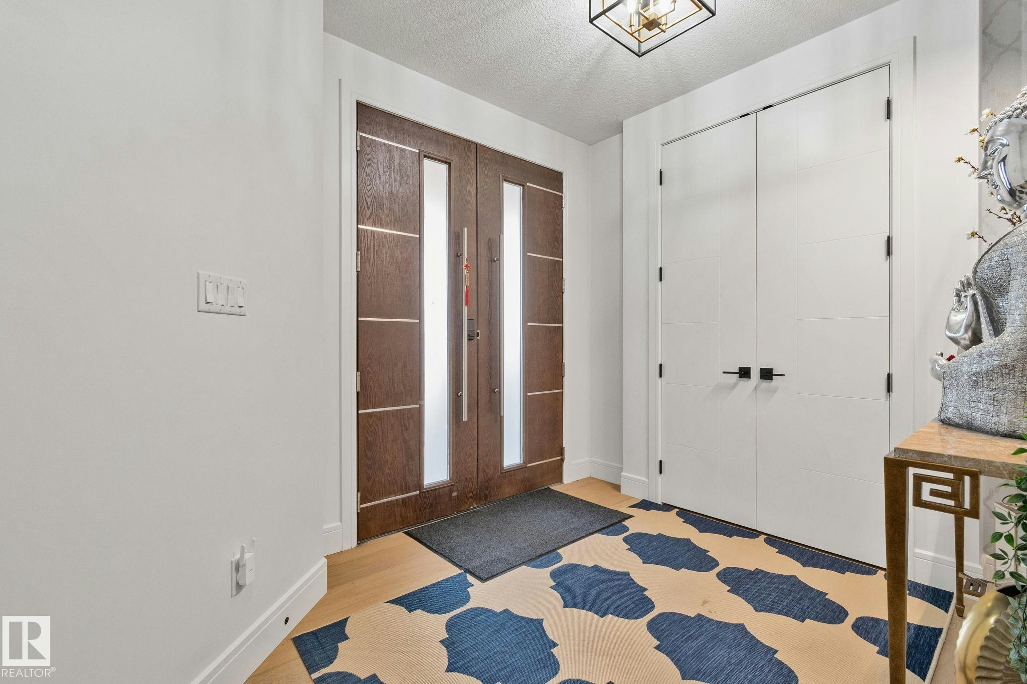 4416 Suzanna Crescent SW - 3