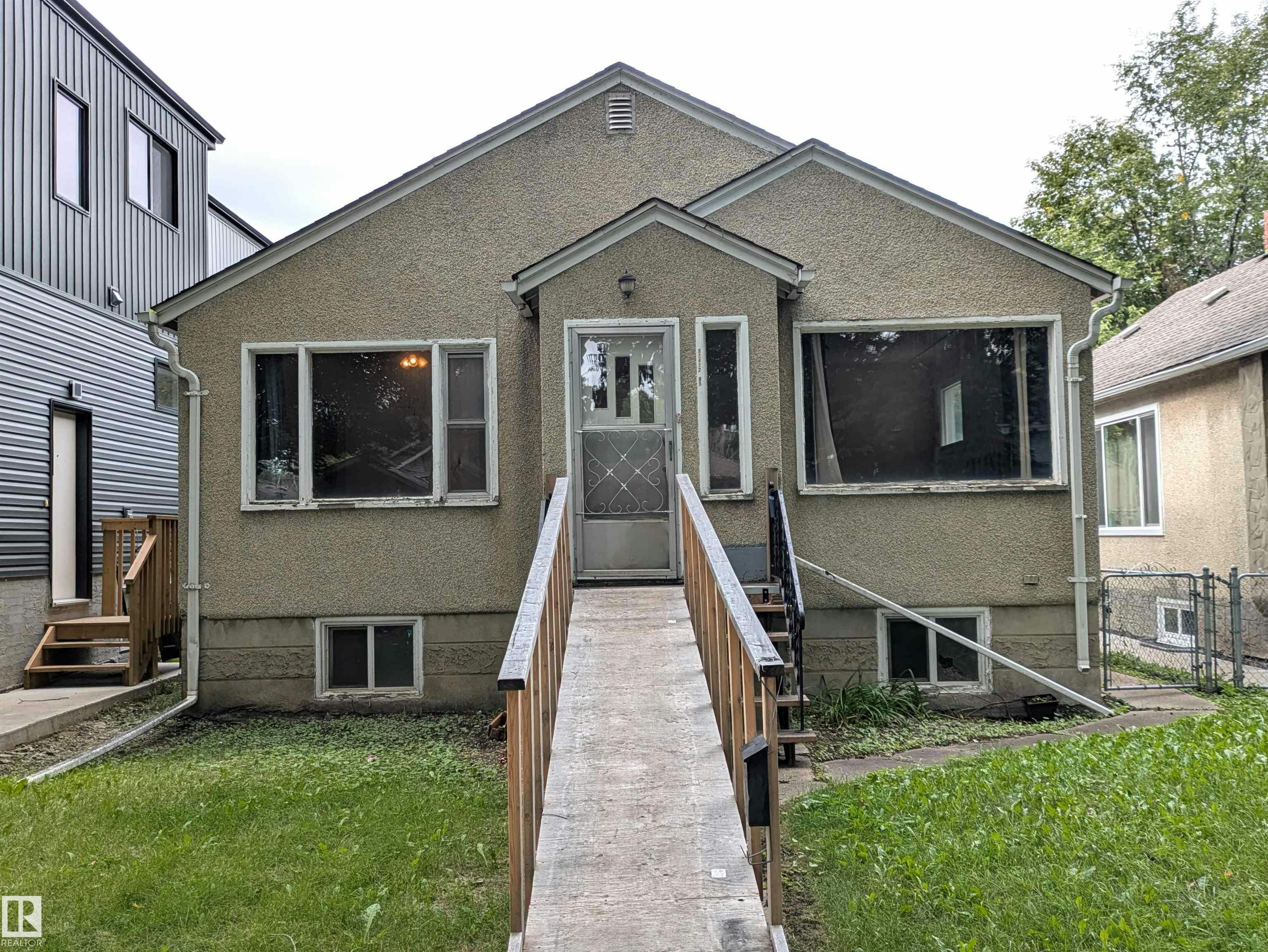 11412 85 Street, Edmonton, AB, T5B 3C9