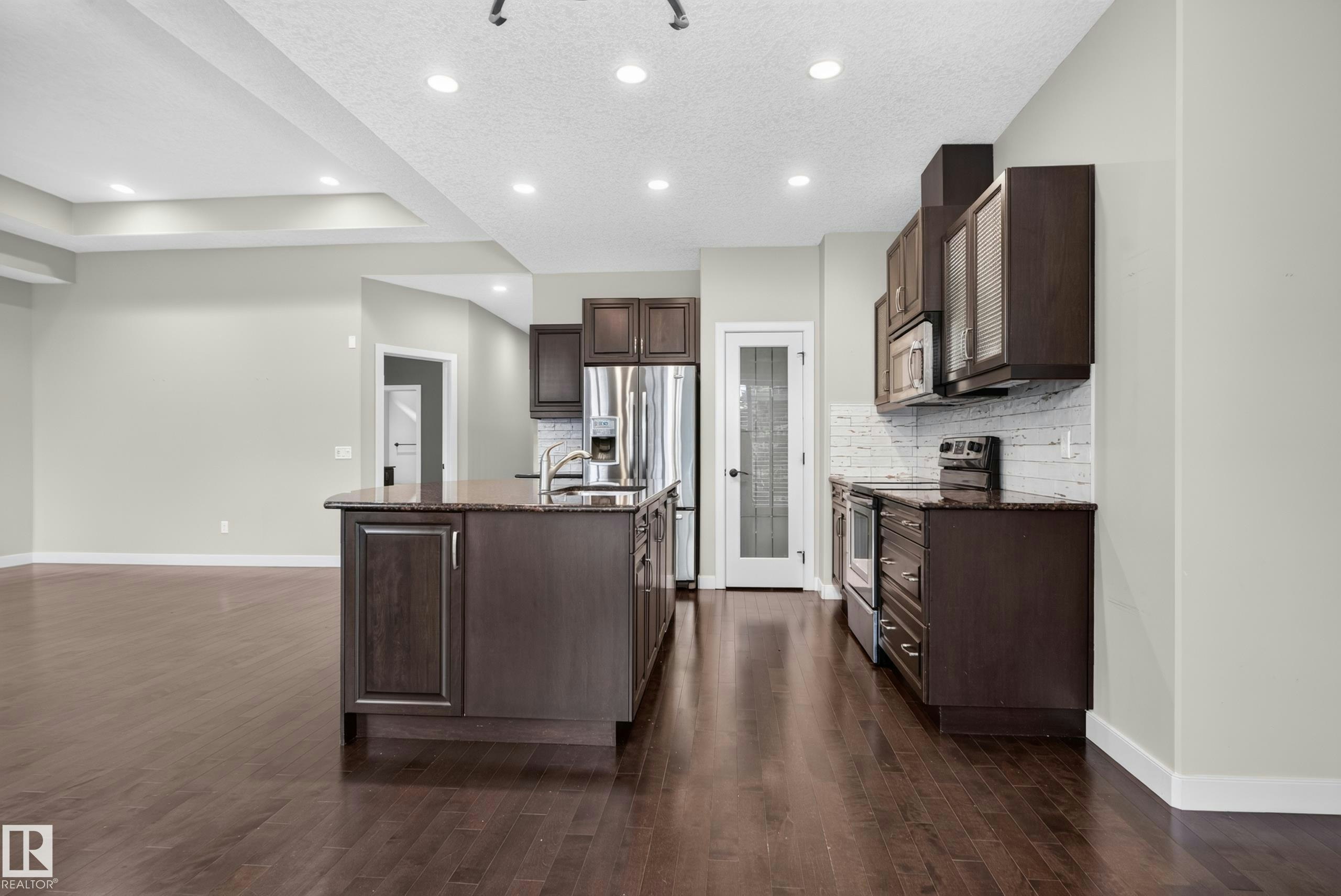 904 Armitage Court, Edmonton, AB, T6W 0K6 - 22
