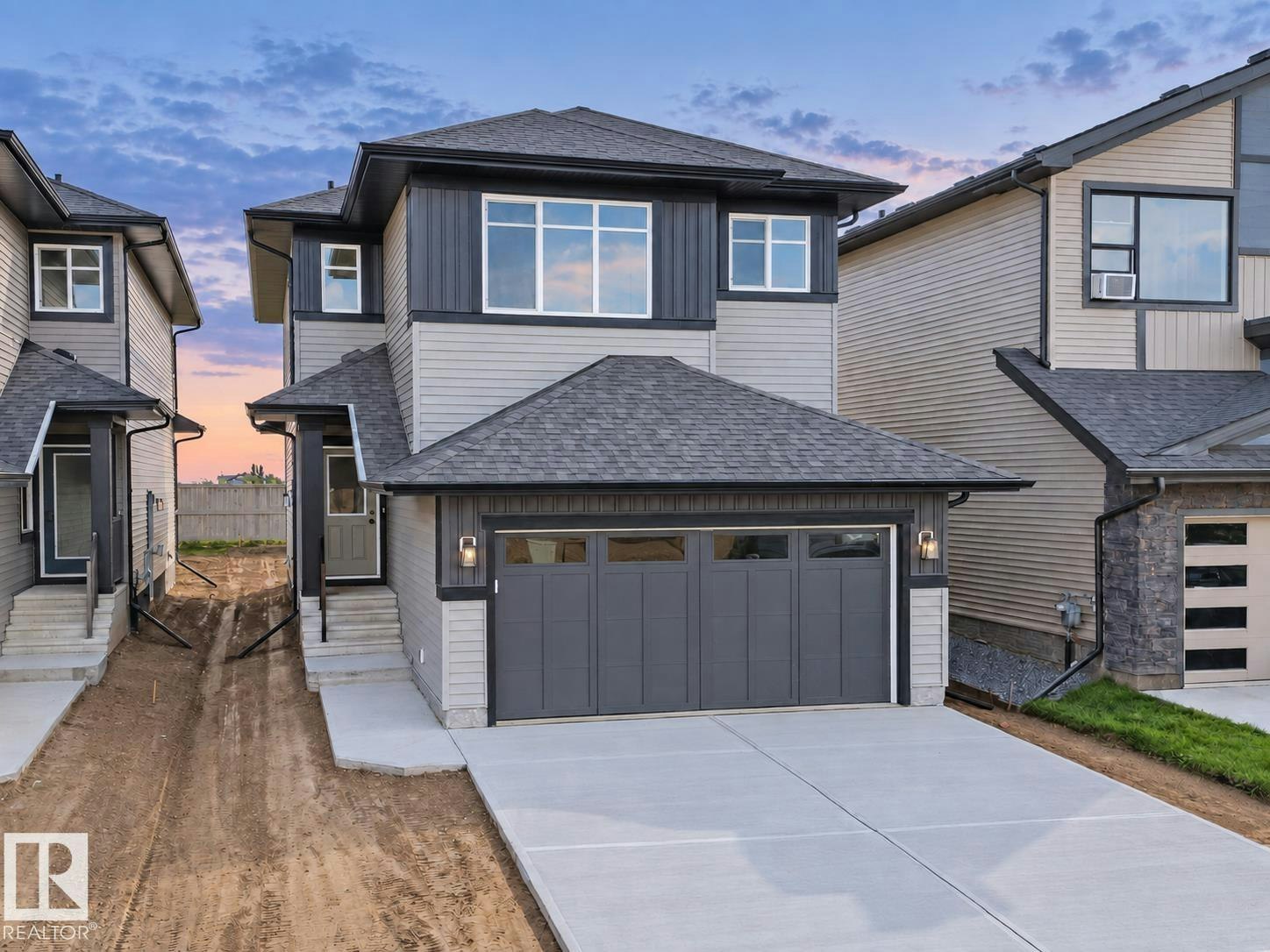 8921 223a Street, Edmonton, AB, T5T 7X2