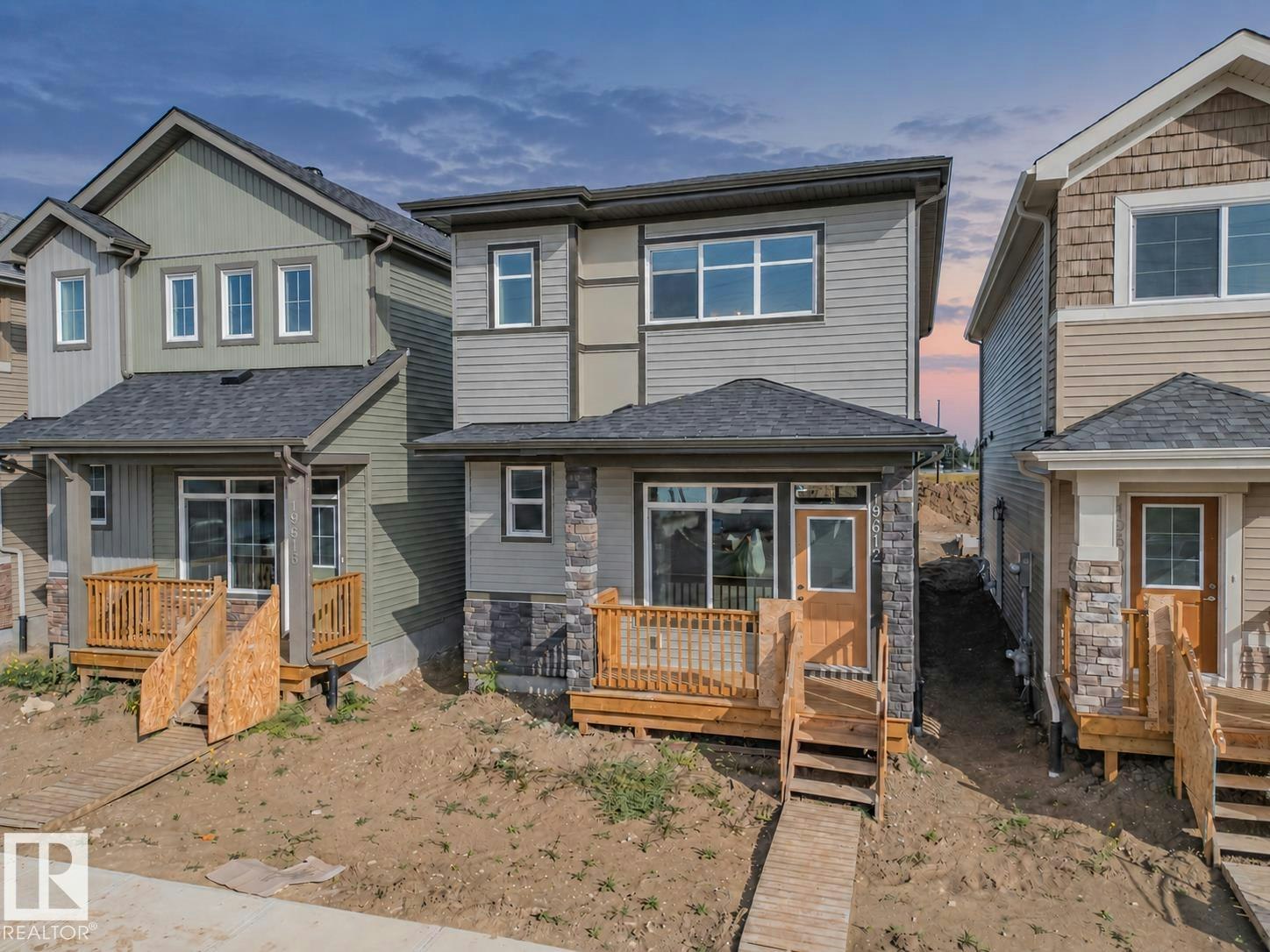 19612 30 Avenue, Edmonton, AB, T6M 3L9