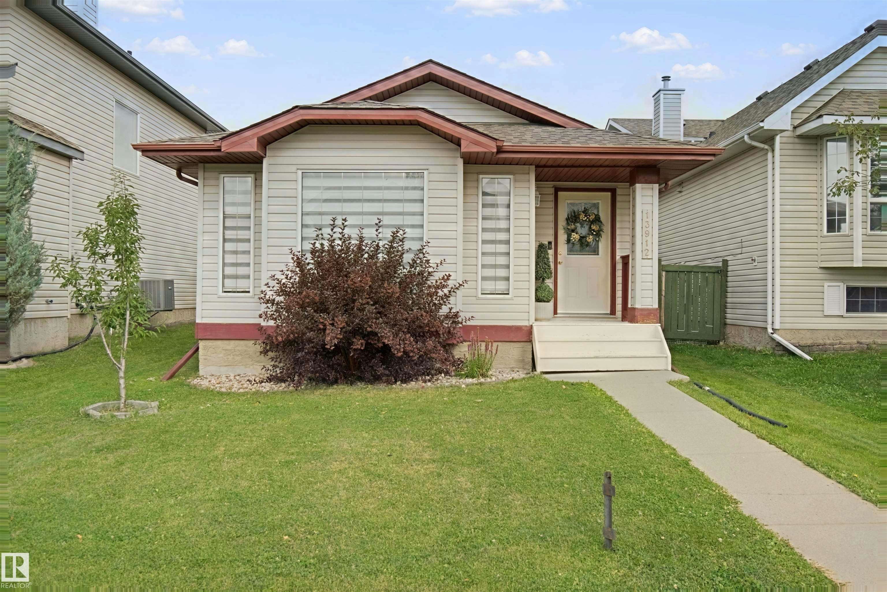13912 156 Avenue, Edmonton, AB, T6V 1T3