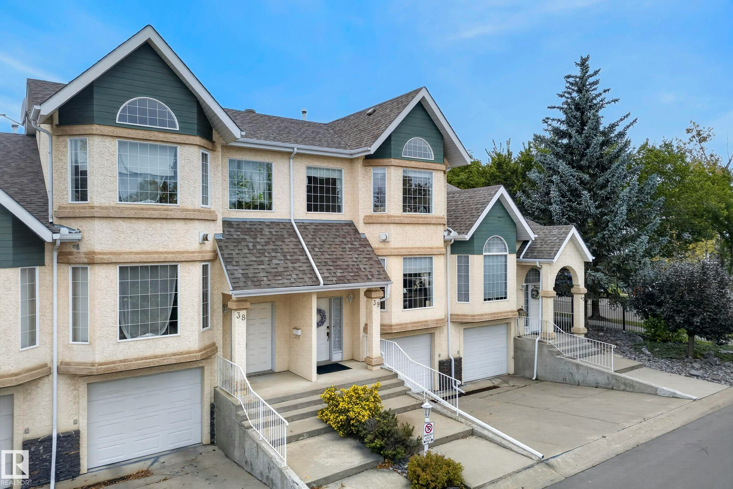 39-11717 9b Avenue, Edmonton, AB, T6J 7B7