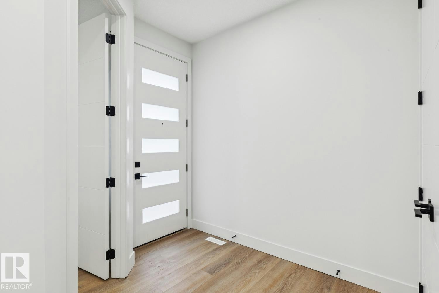 3529 42 Avenue - 3