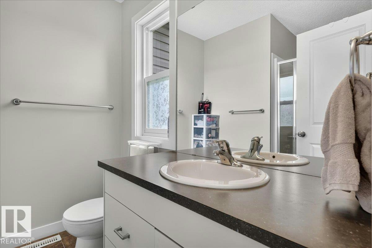 84-16903 68 Street, Edmonton, AB, T5Z 0R1 - 47