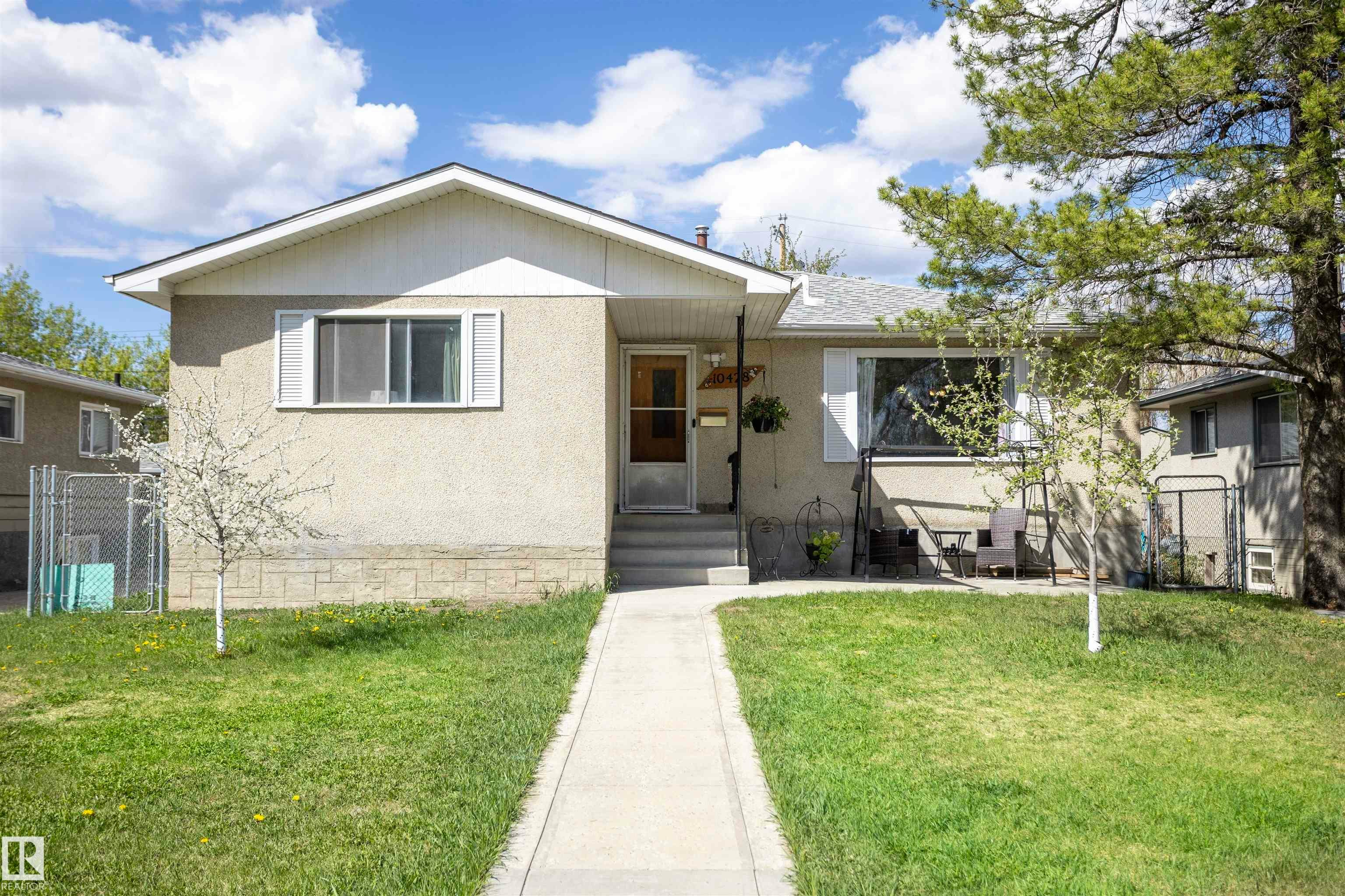10428 68 Avenue, Edmonton, AB, T6H 2A9