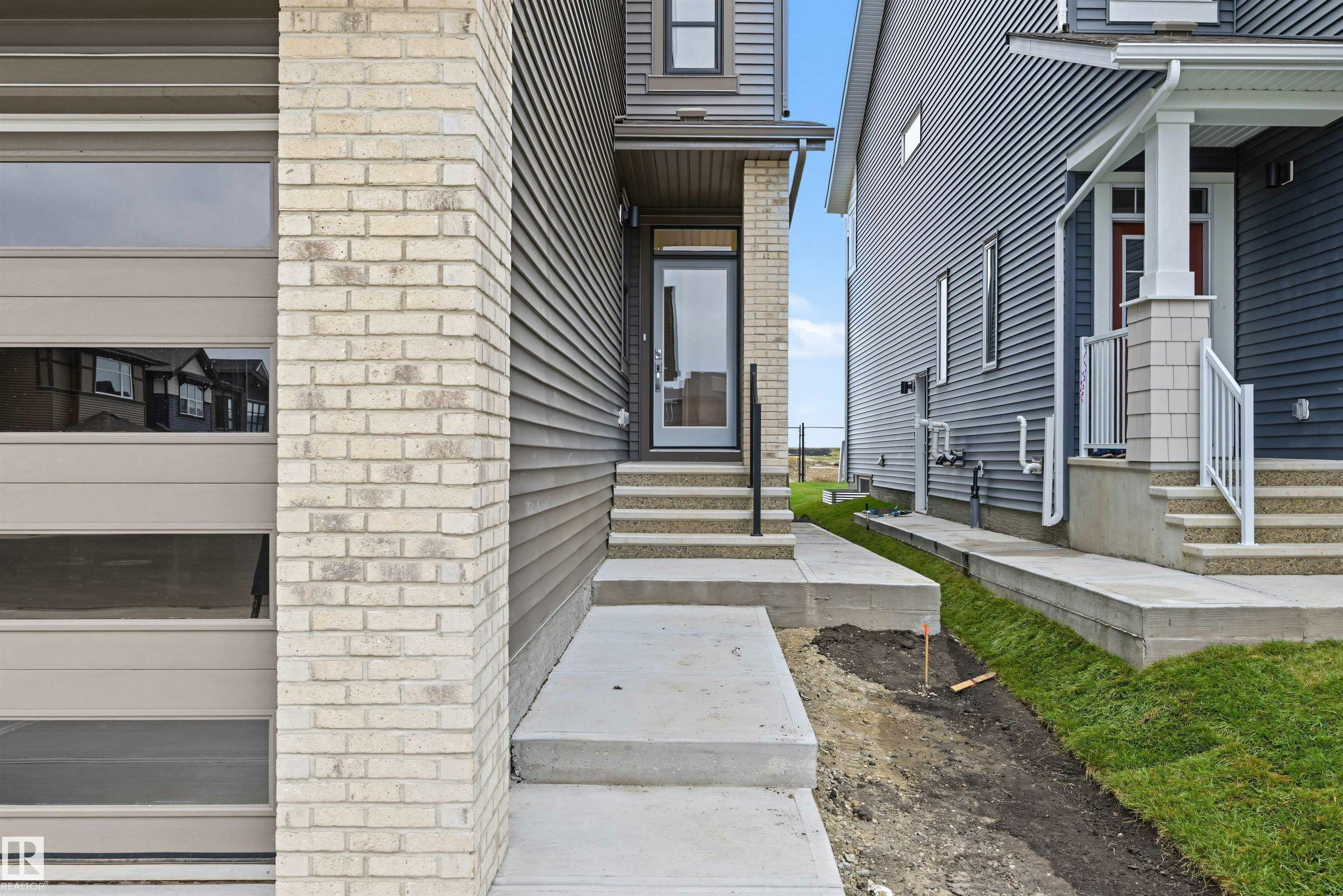 2345 Muckleplum Way, Edmonton, AB, T6X 3J9