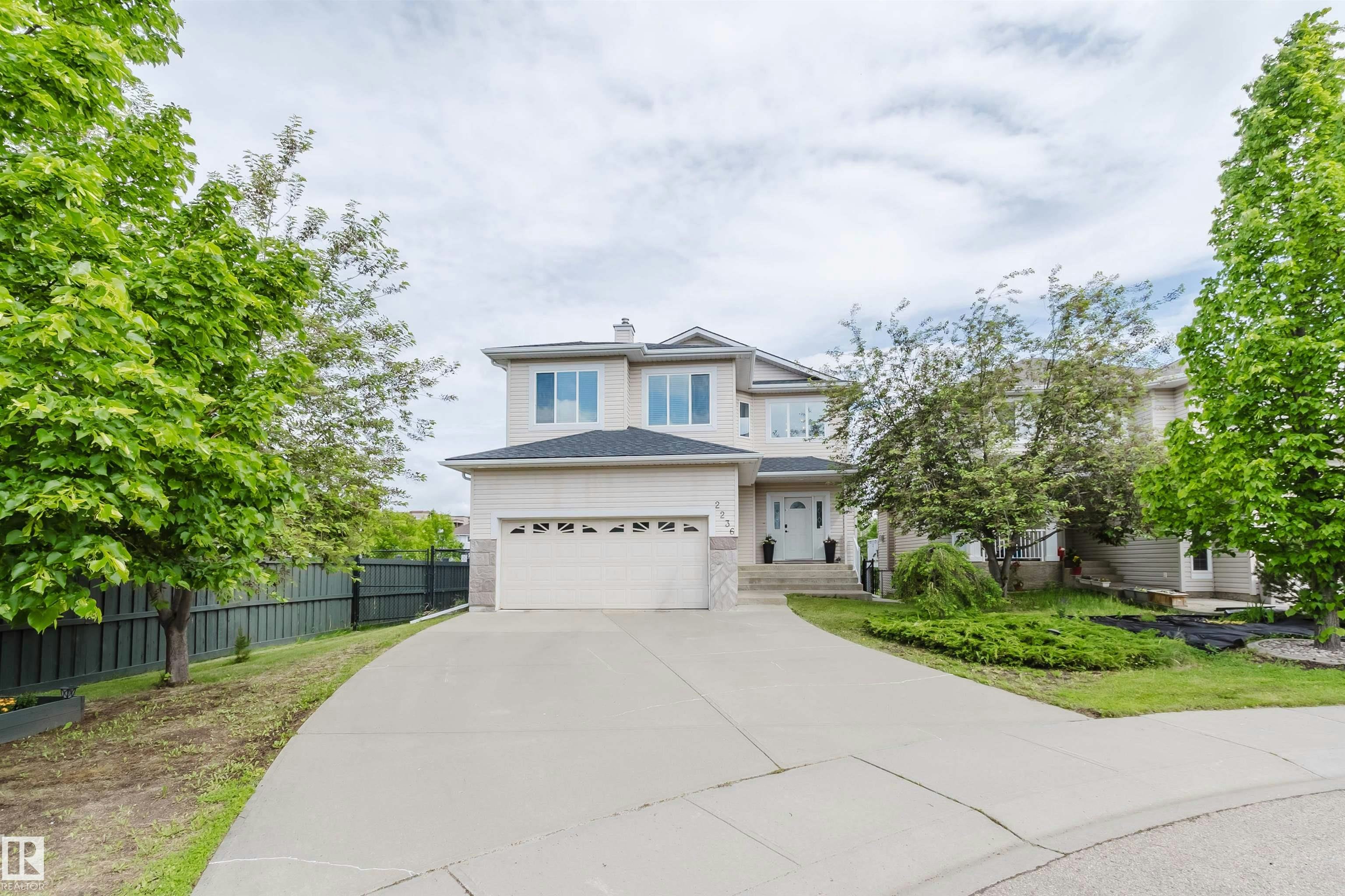 2236 Garnett Court NW, Edmonton, AB, T5T 6S6