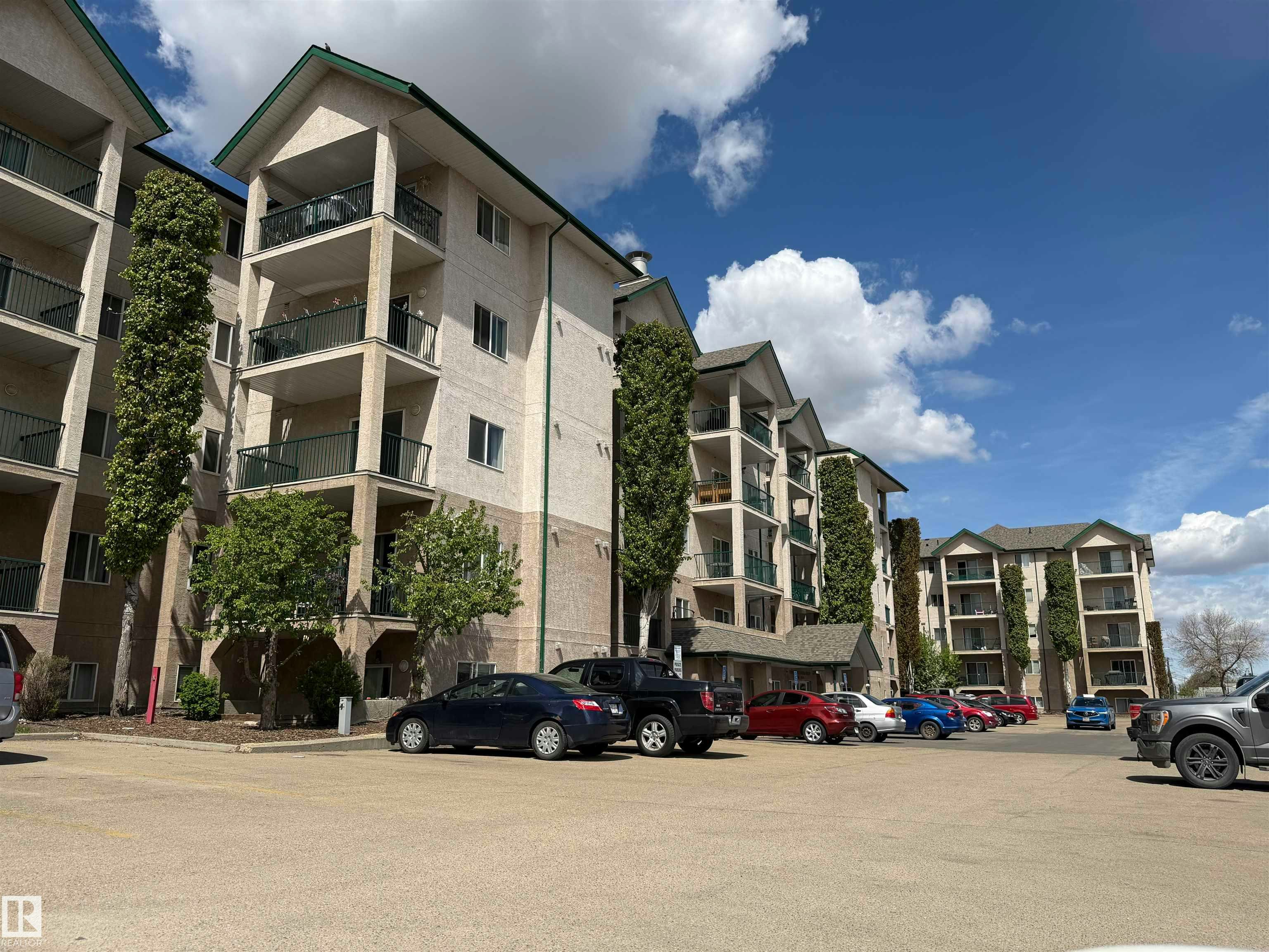 112-11325 83 Street, Edmonton, AB, T5B 4W7