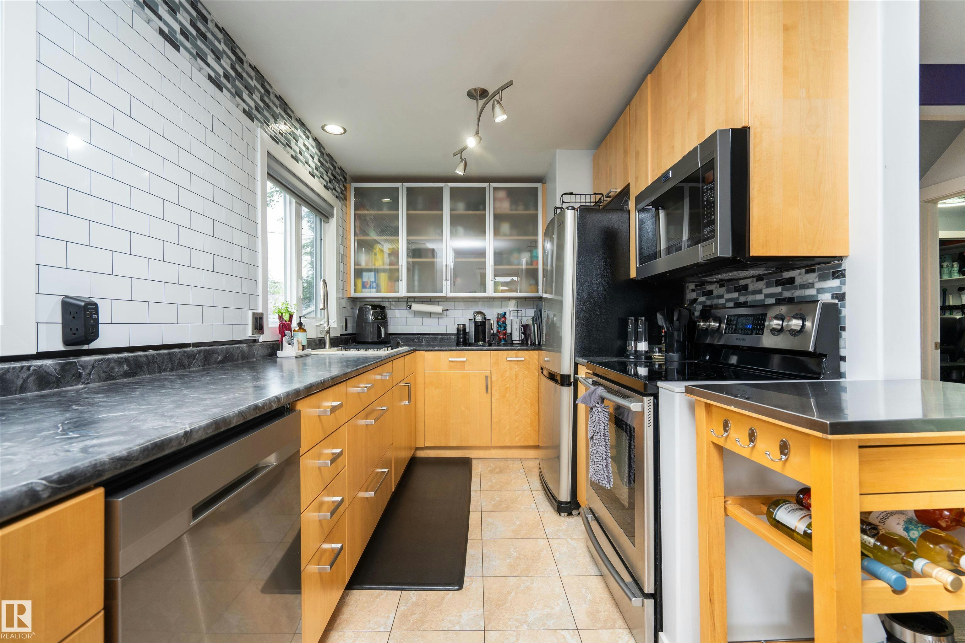 6111 119 Avenue, Edmonton, AB, T5W 1J7