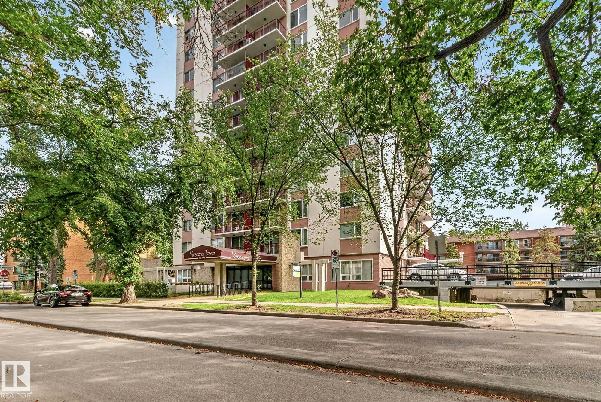 704-11007 83 Avenue NW, Edmonton, AB, T6G 0T9