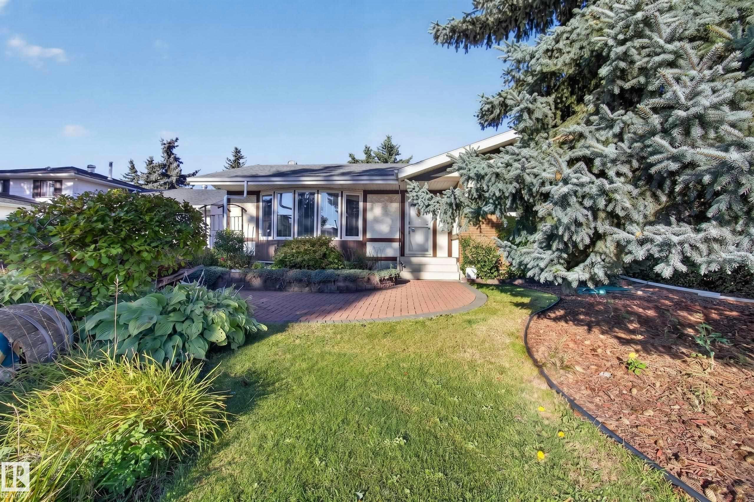 3918 103b Street, Edmonton, AB, T6J 2X9