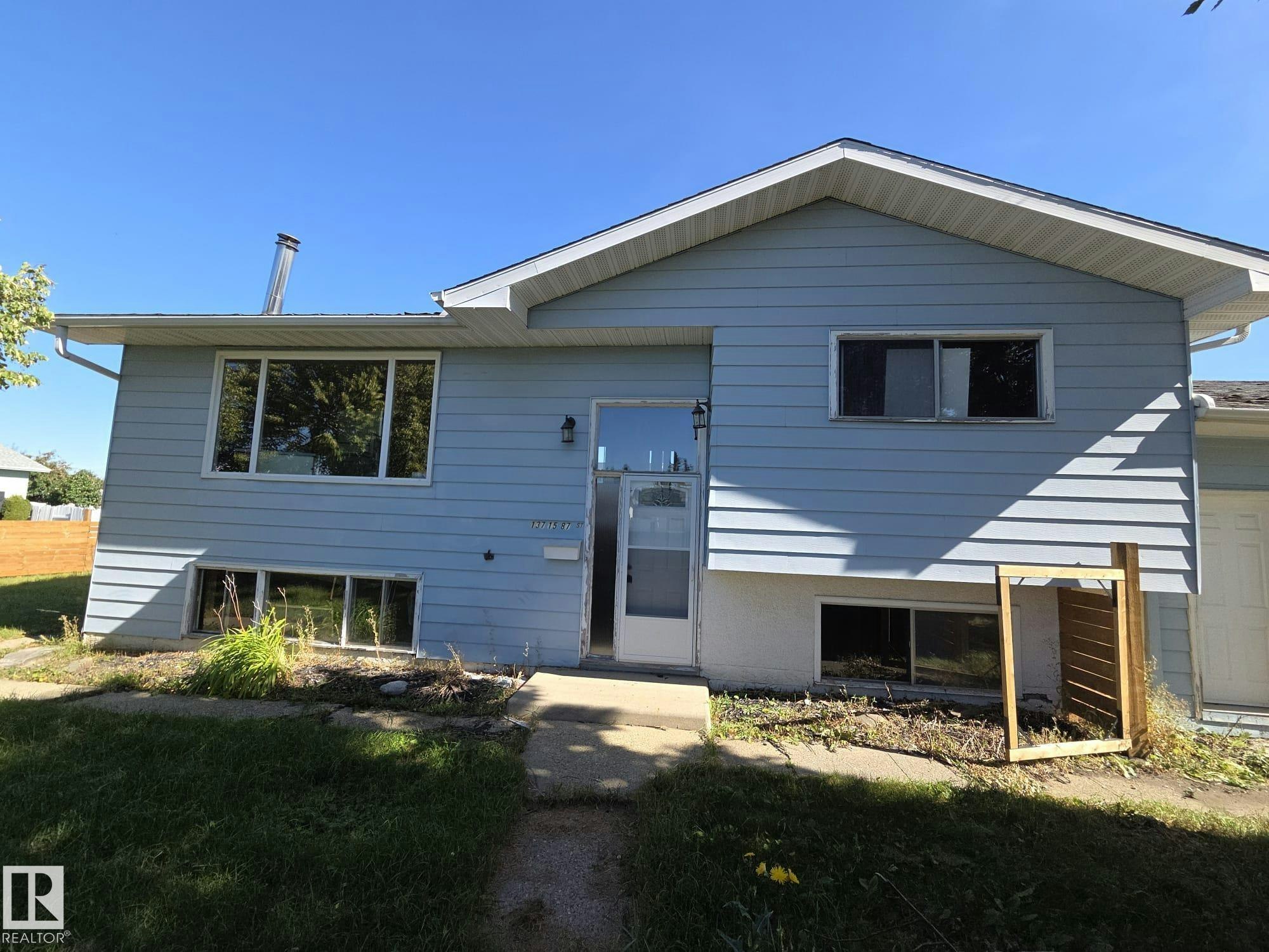 13715 87 Street, Edmonton, AB, T5E 3G1