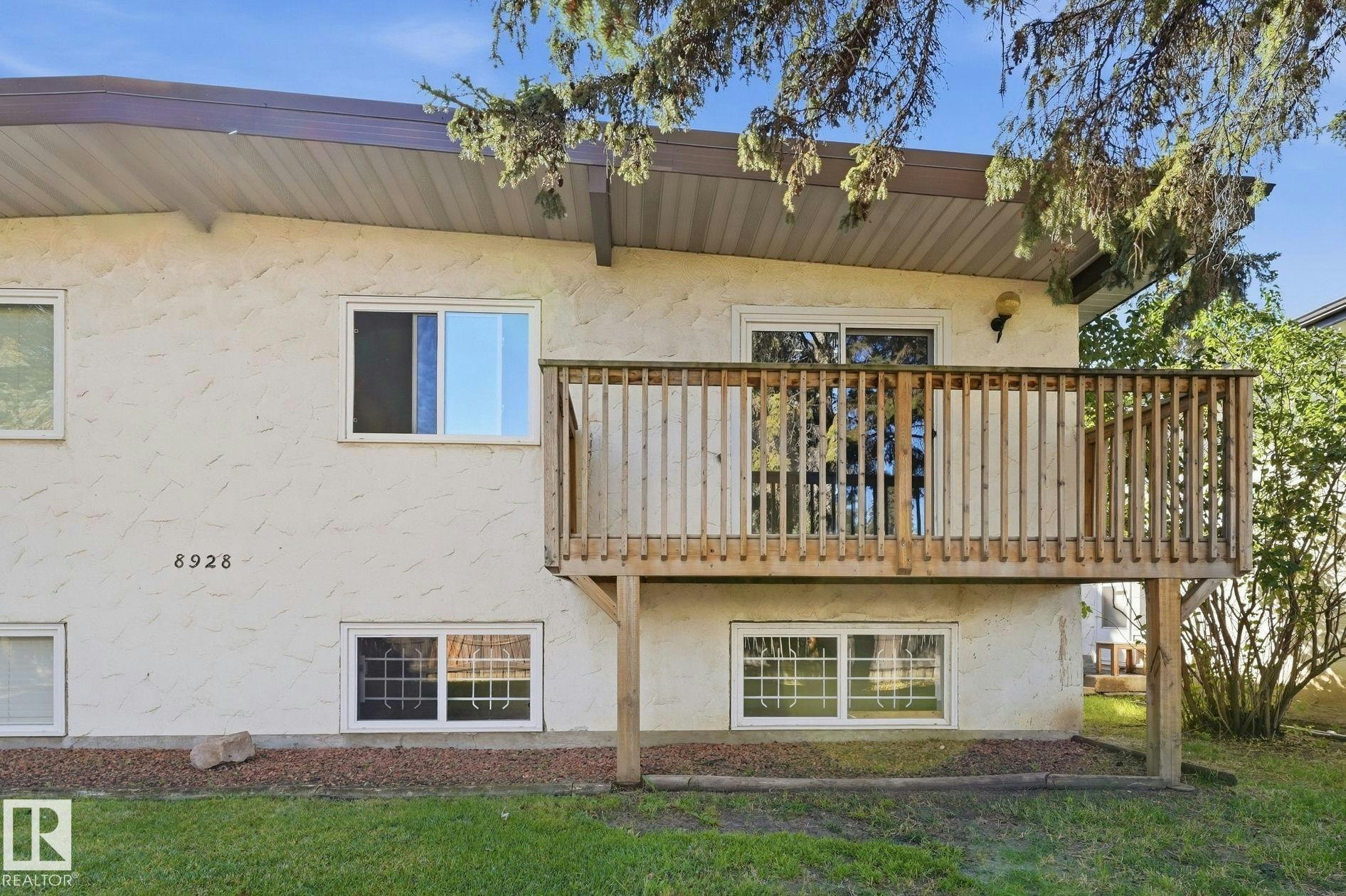 8928 D 144 Avenue, Edmonton, AB, T5E 5V4