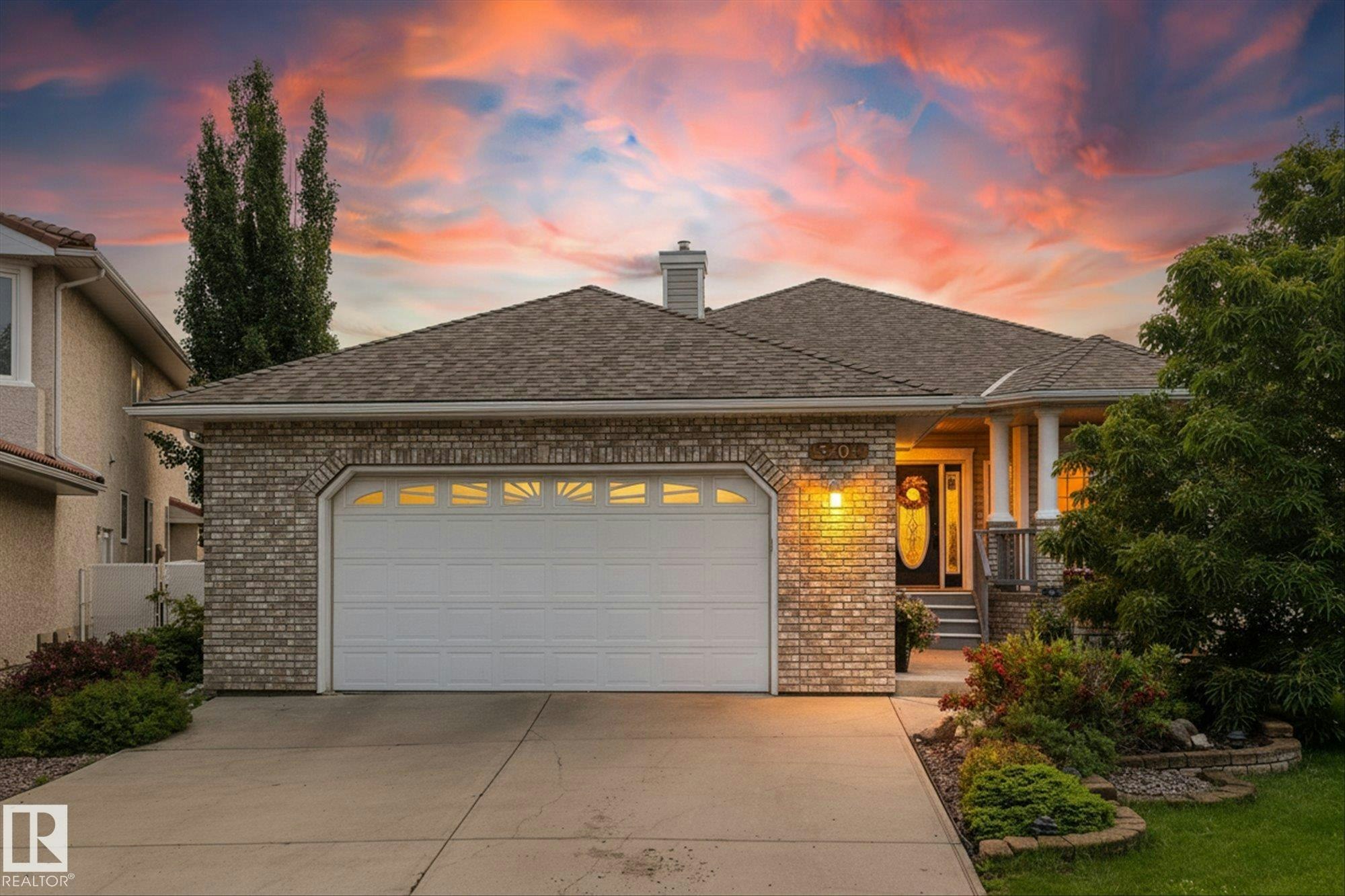 8704 165 Avenue, Edmonton, AB, T5Z 2W9
