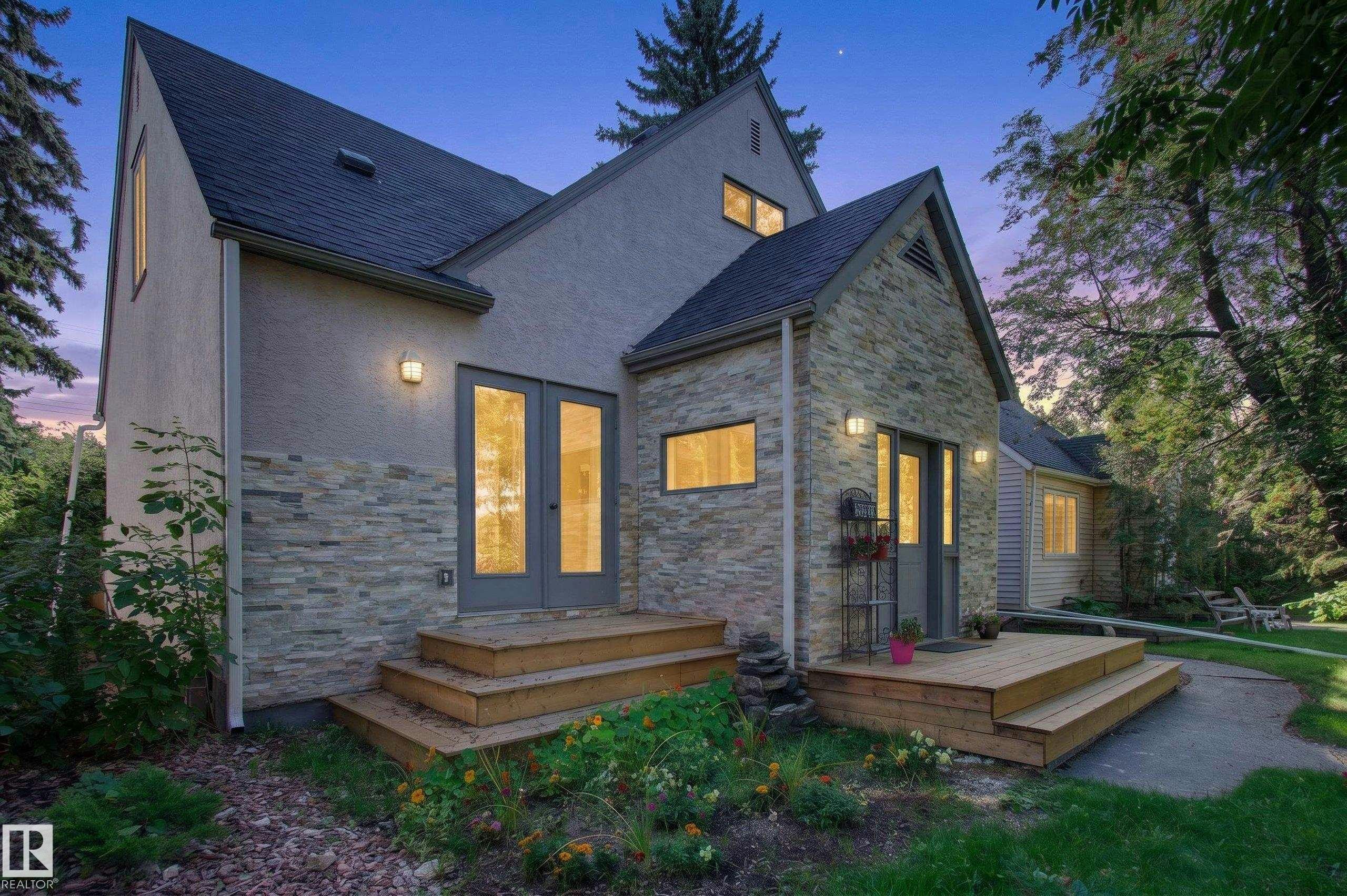 6807 112a Street, Edmonton, AB, T6H 3K5