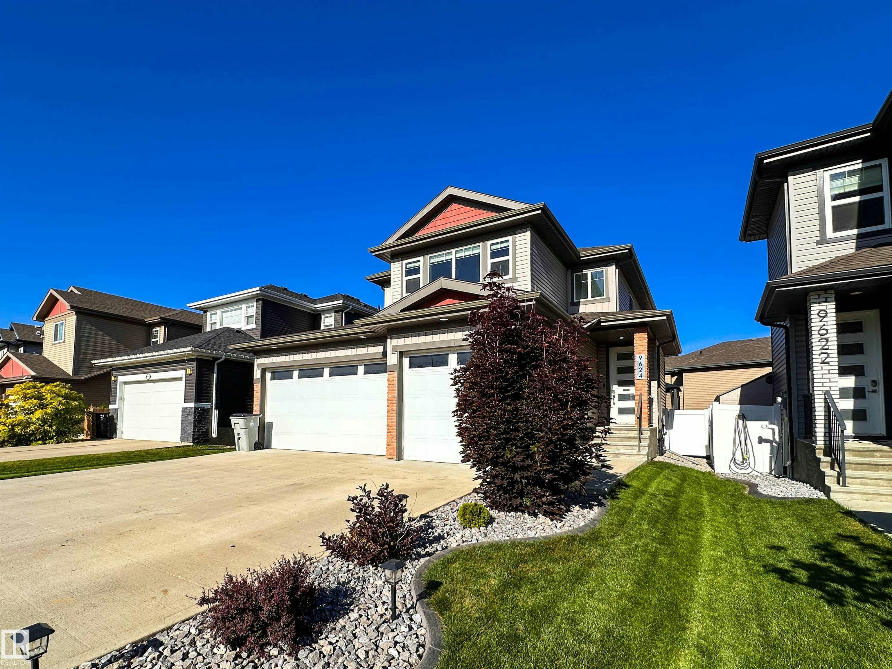 9624 106 Avenue, Morinville, AB, T8R 0E8