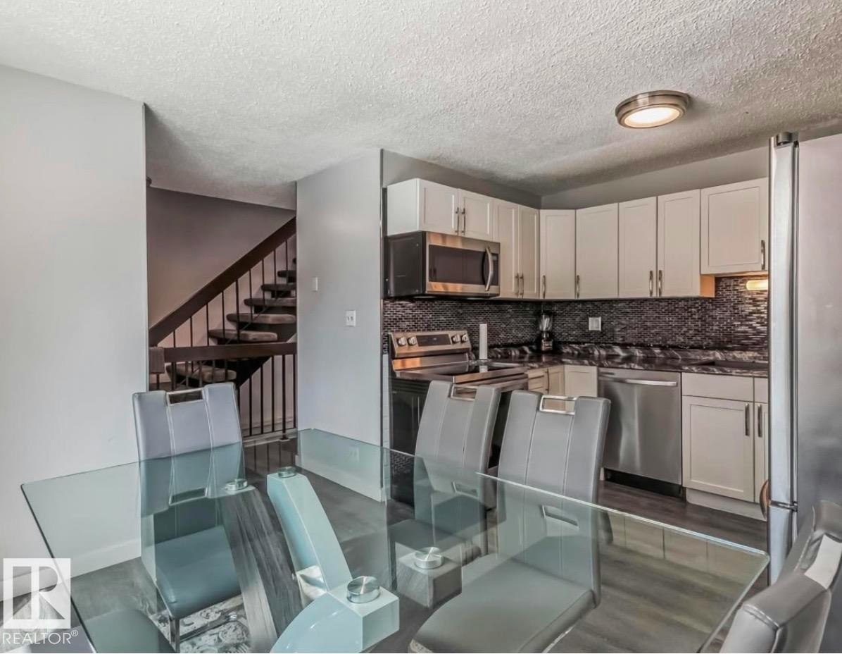 3221 132a Avenue, Edmonton, AB, T5A 3K4