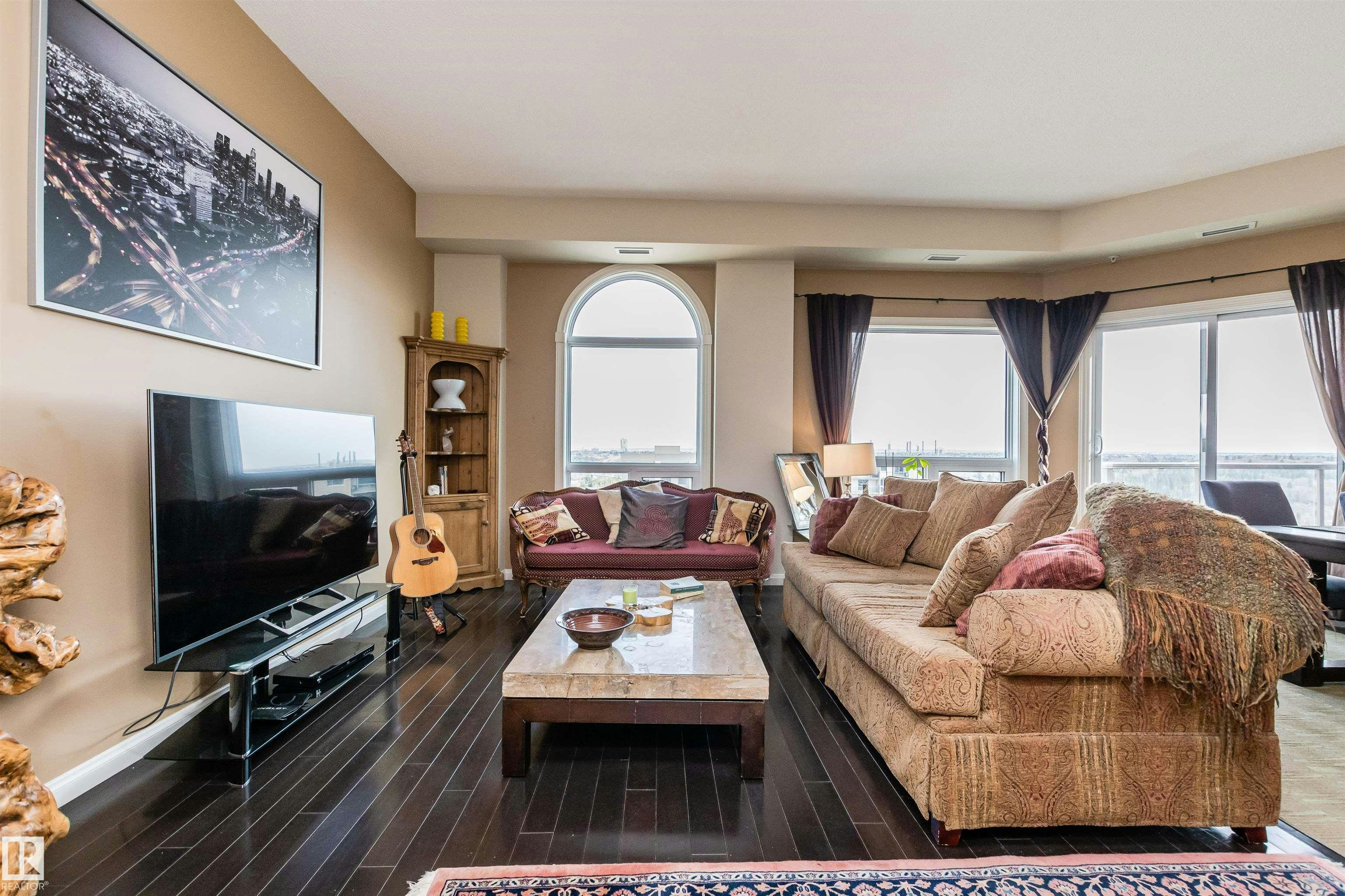 1302-9819 104 Street, Edmonton, AB, T5K 0Y8