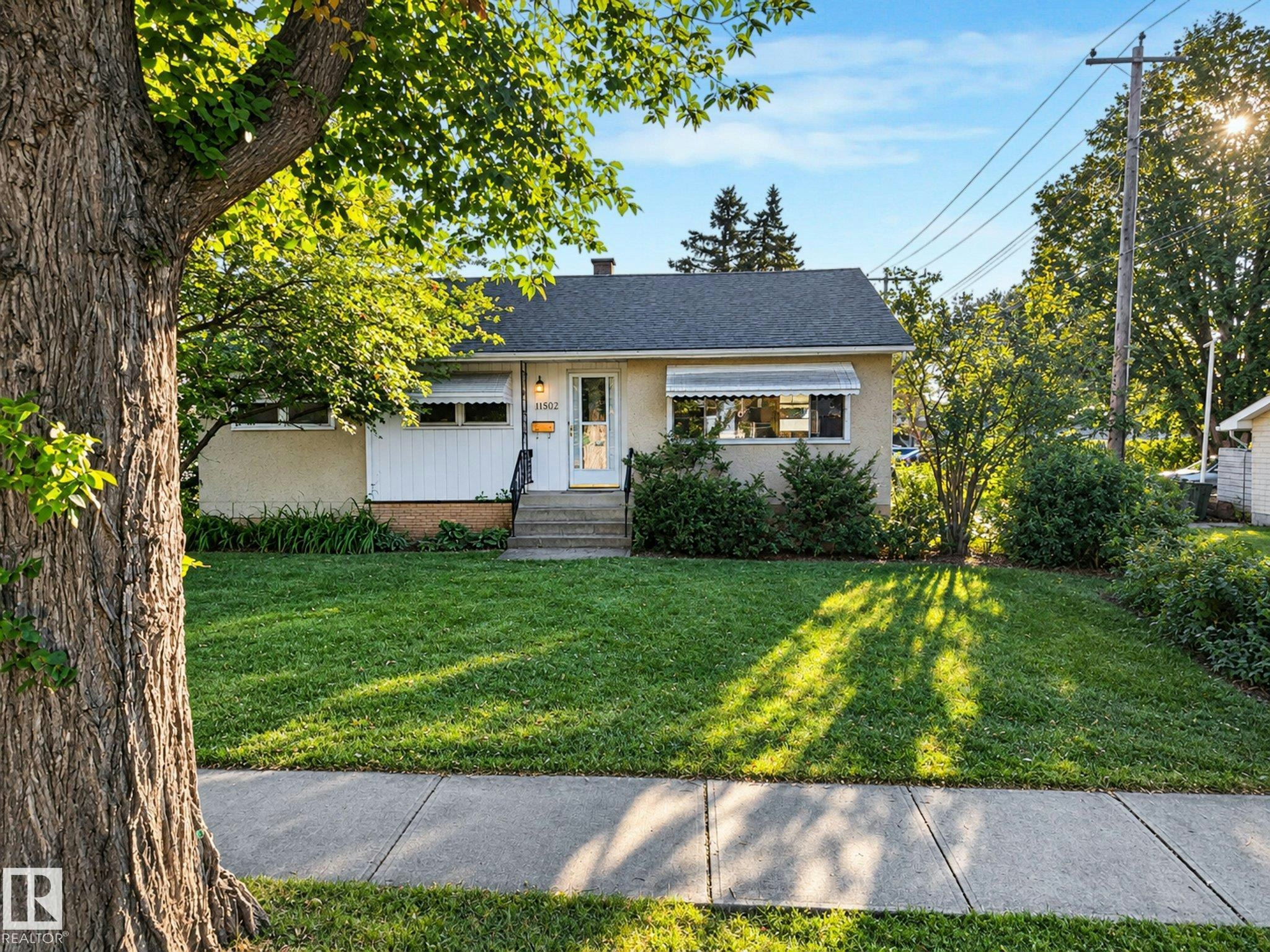 11507 135 Street, Edmonton, AB, T5M 1K9