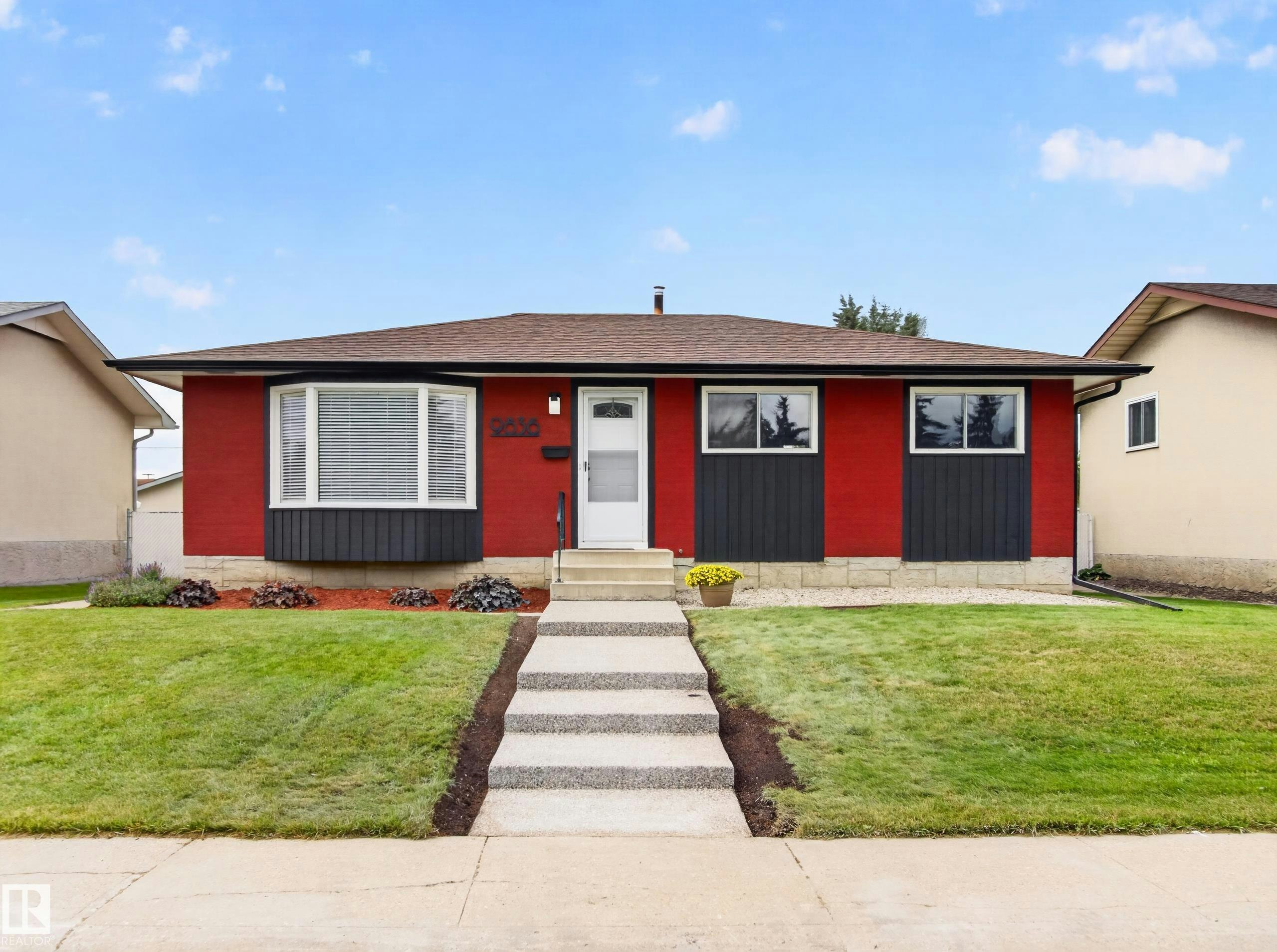 9836 169 Street, Edmonton, AB, T5P 3X4