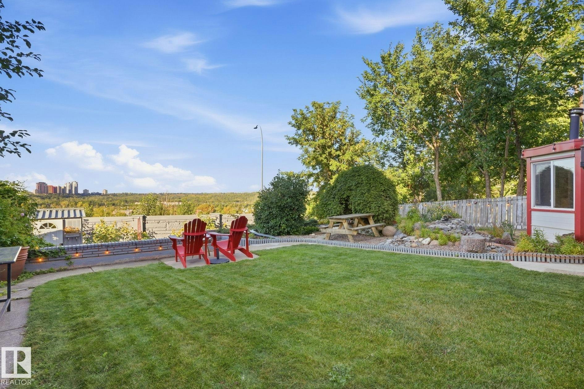 9520 95 Avenue, Edmonton, AB, T6C 2A4