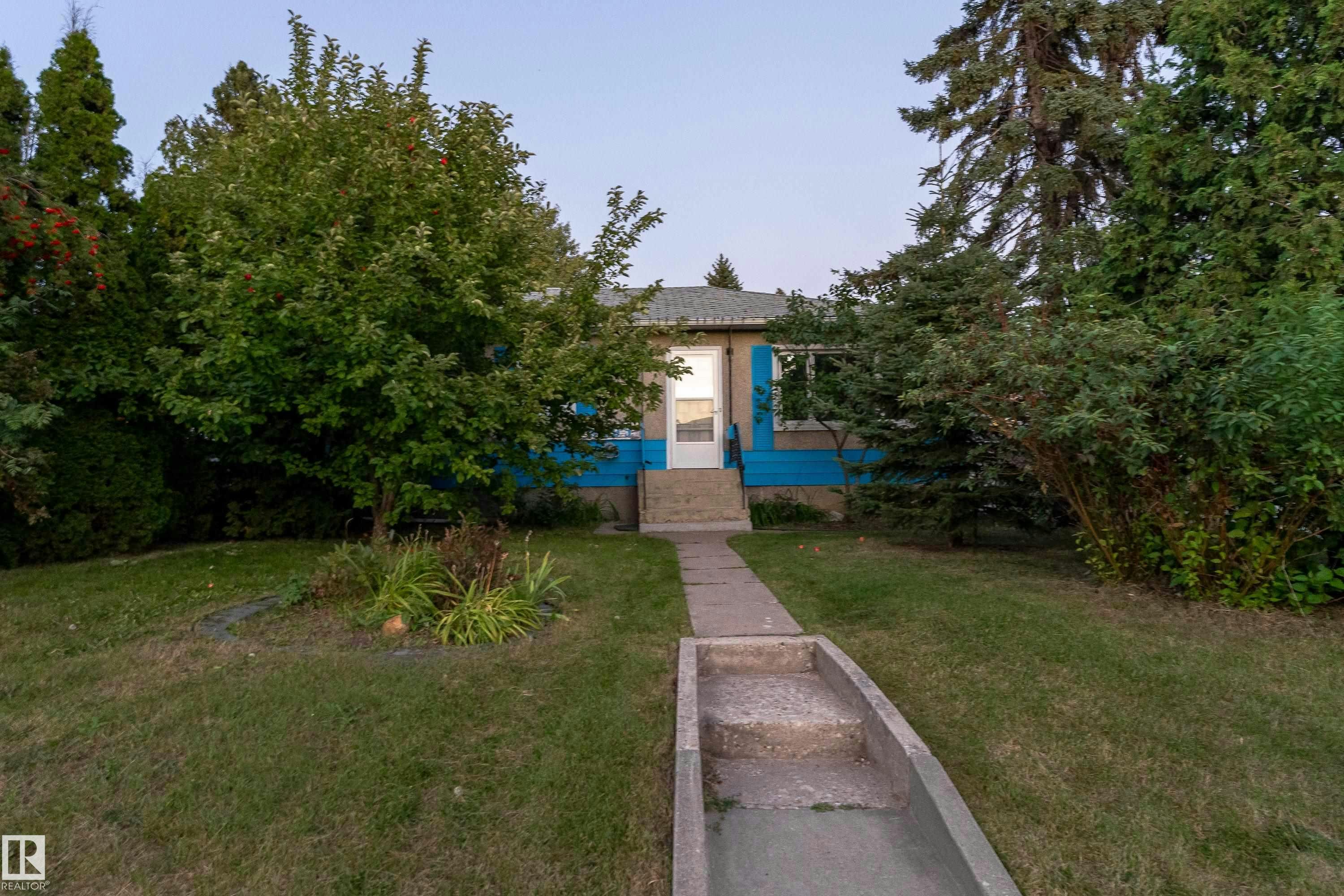 9605 158 Street, Edmonton, AB, T5P 2W9